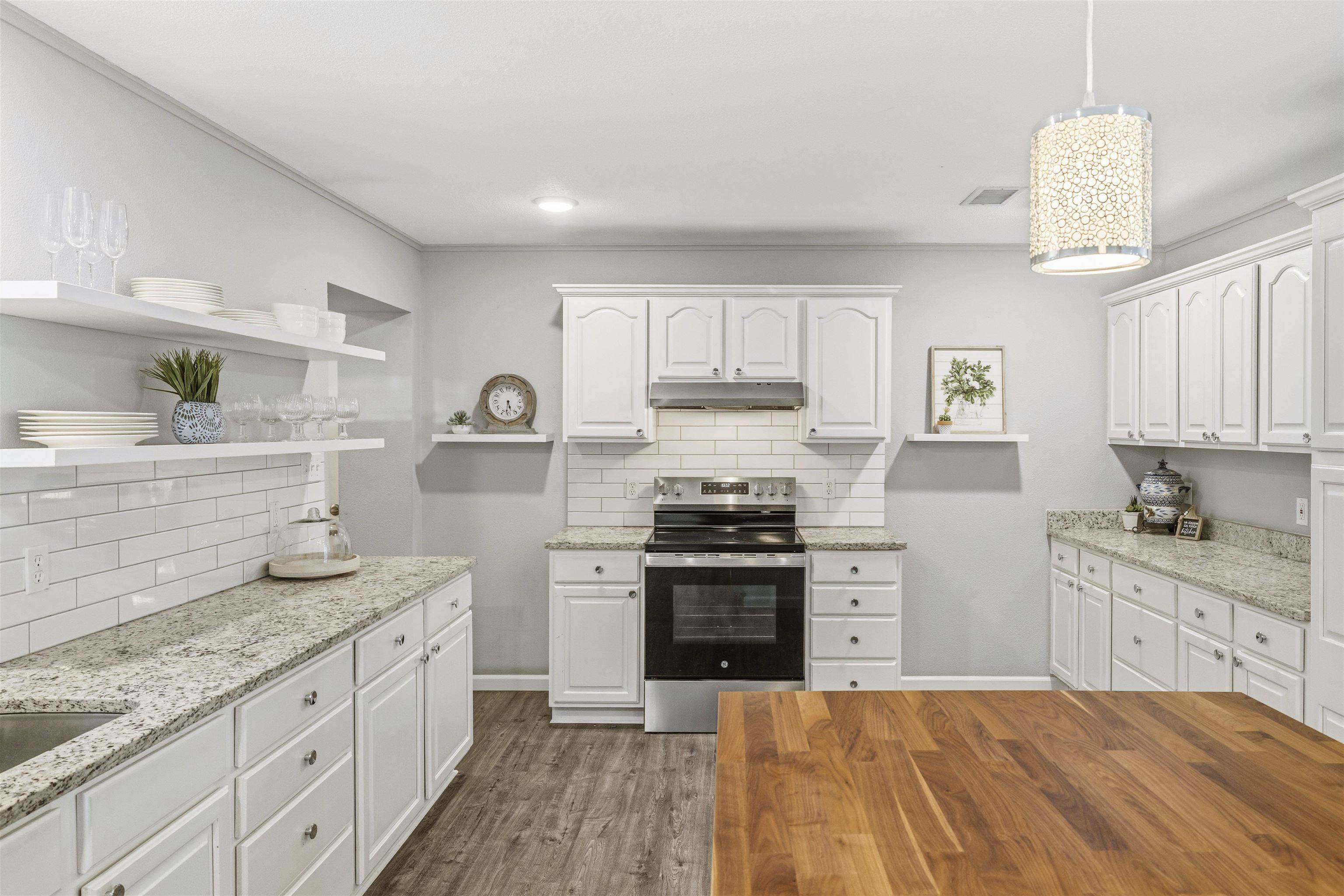 330 Yucca Dr DR, Kingsland, TX 78639