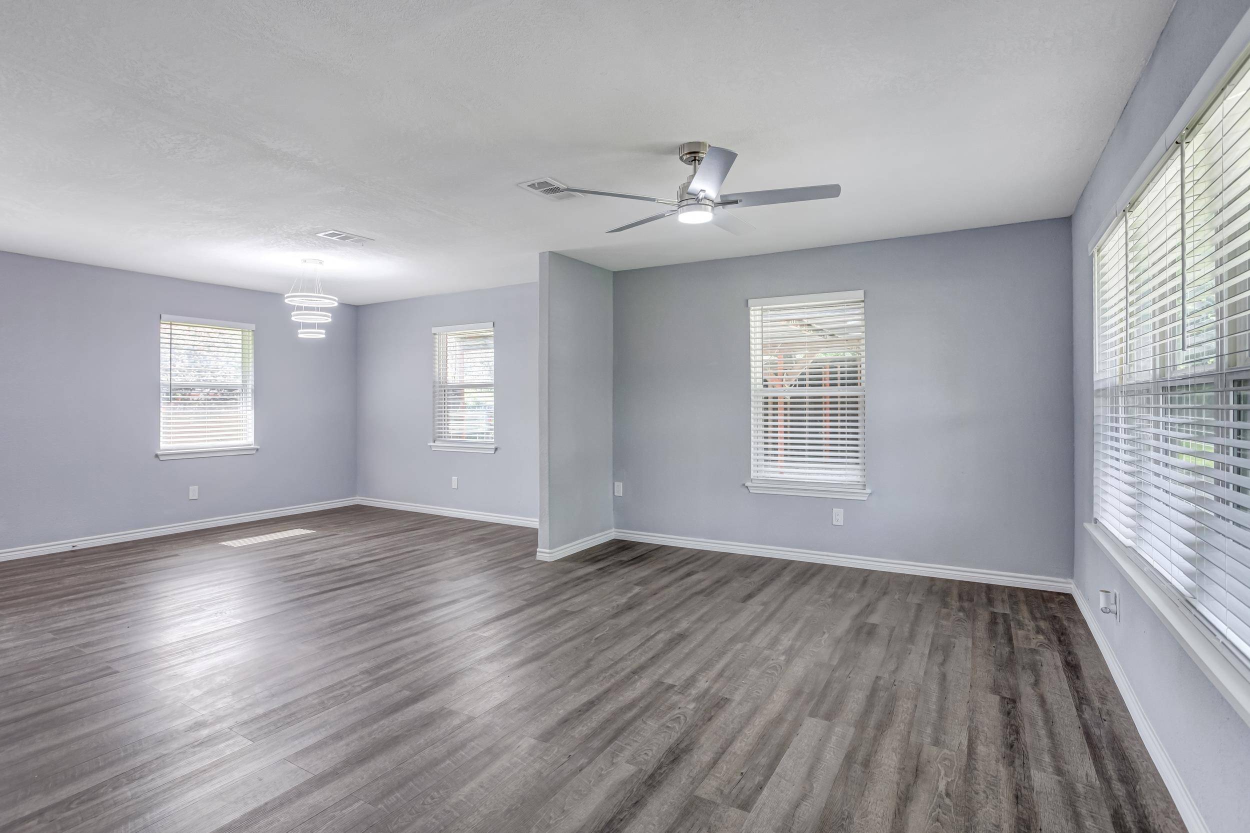1708 Woodcrest DR, Granite Shoals, TX 78654