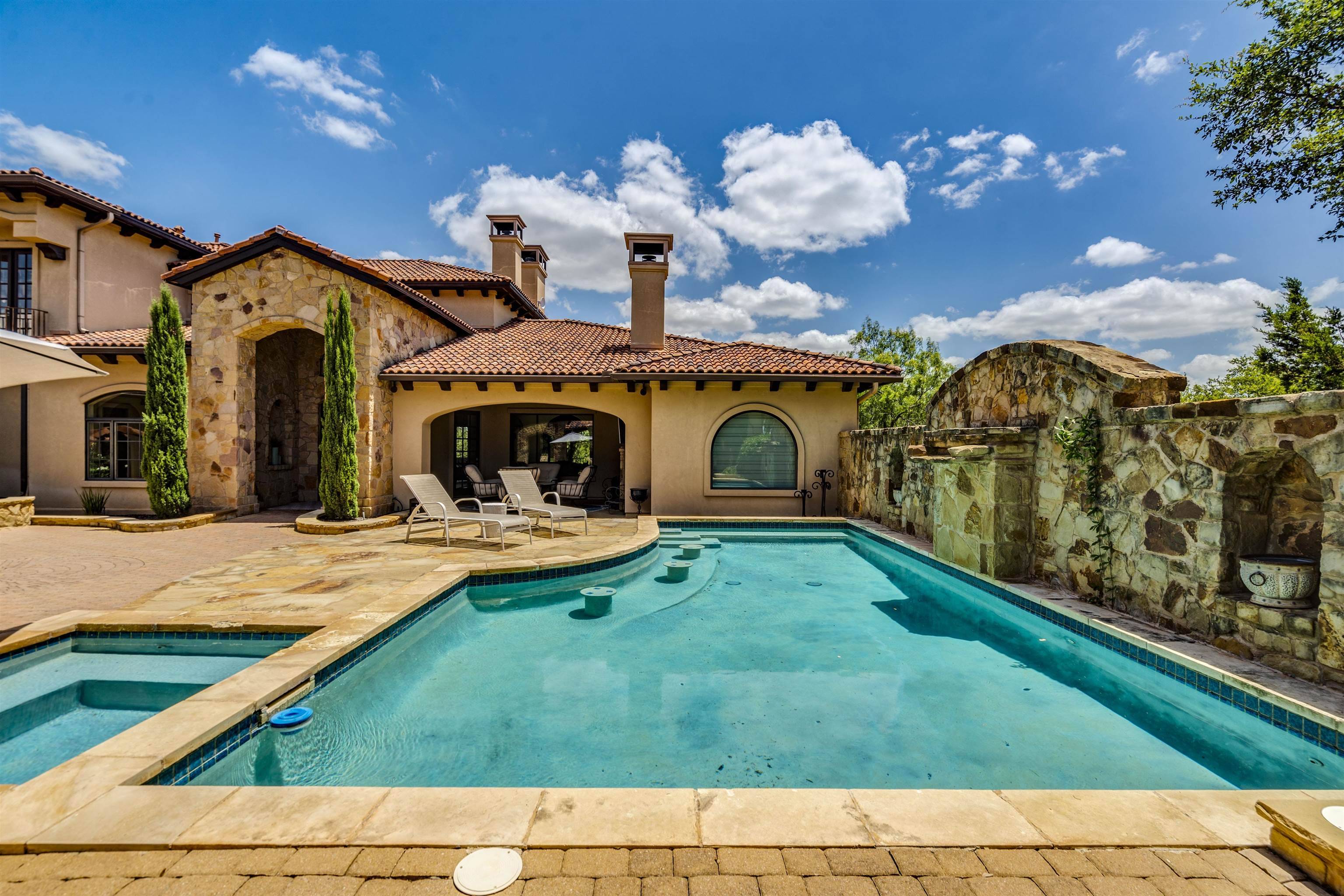 166 Encantada, Horseshoe Bay, TX 78657