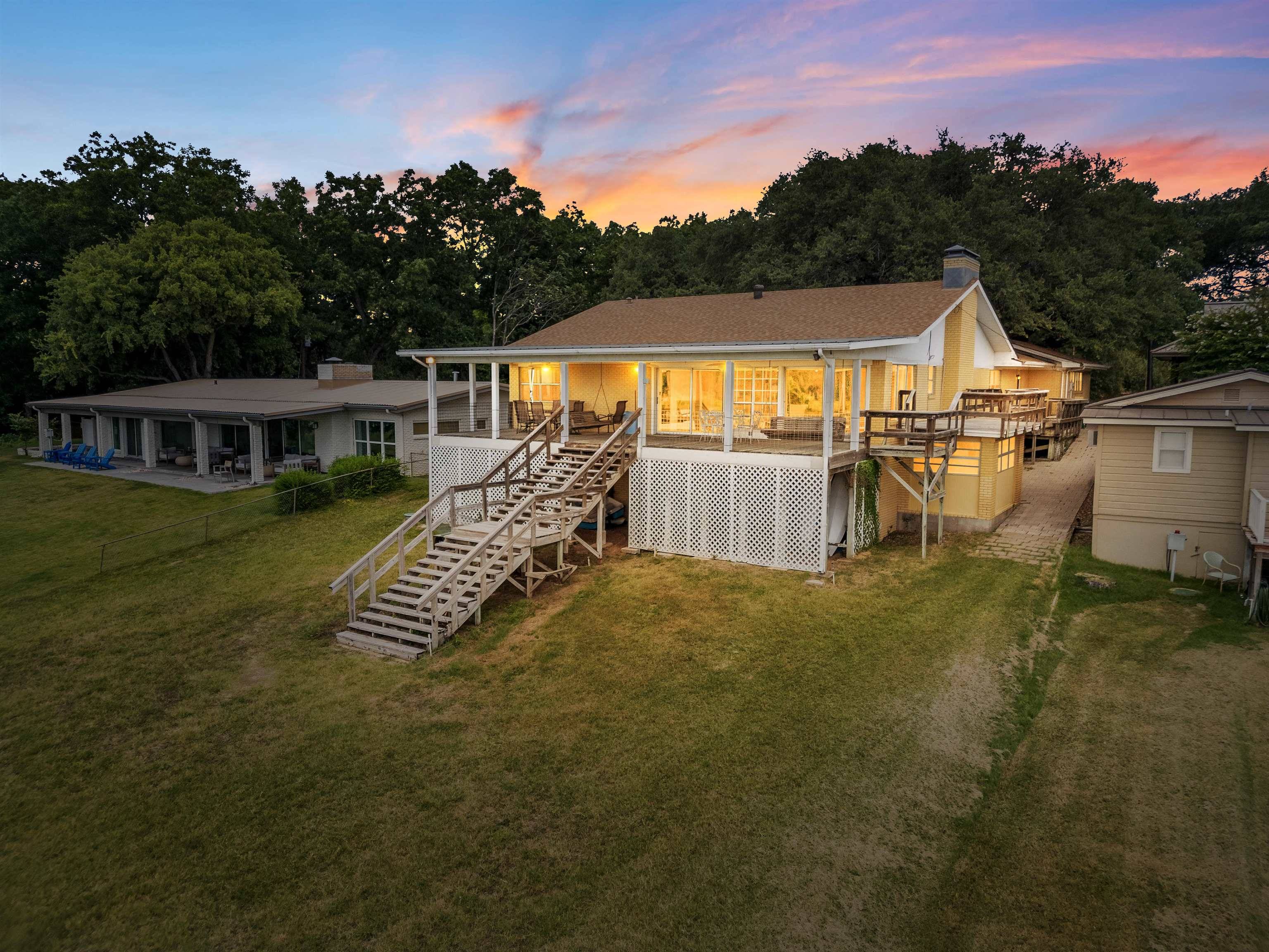 3616 River Oaks, Kingsland, TX 78639