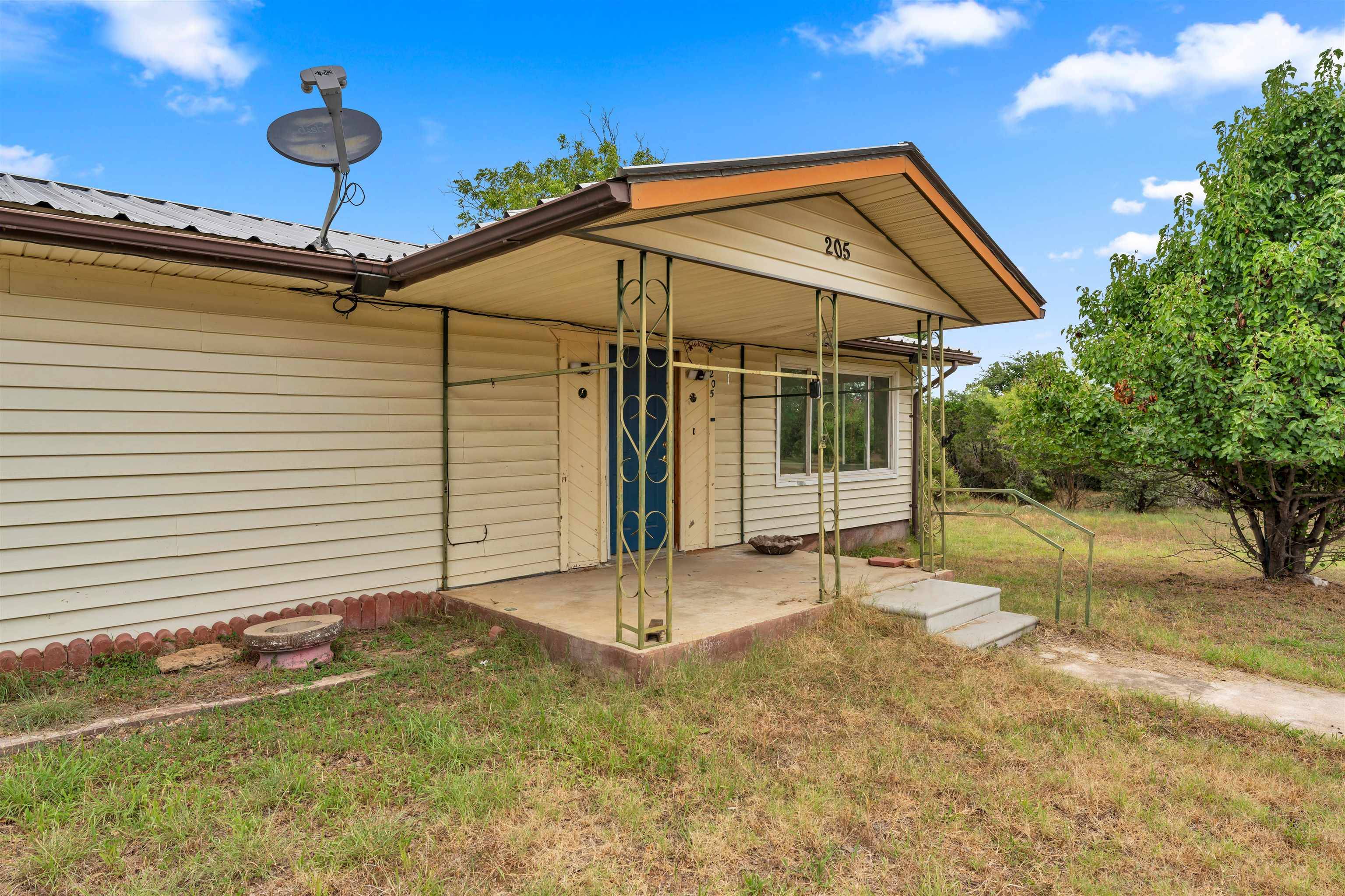 205 Beaver ST, Tow, TX 78672