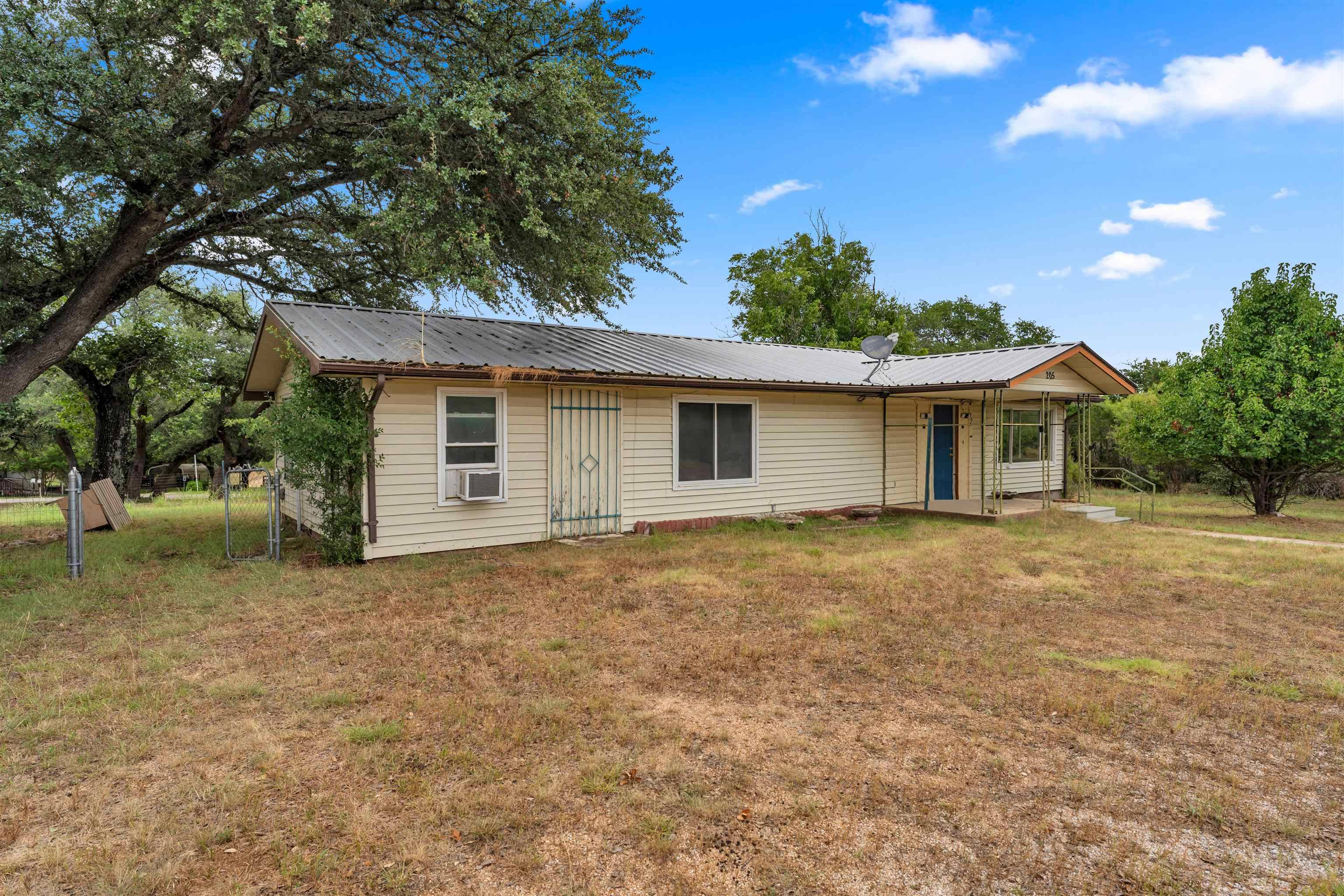 205 Beaver ST, Tow, TX 78672