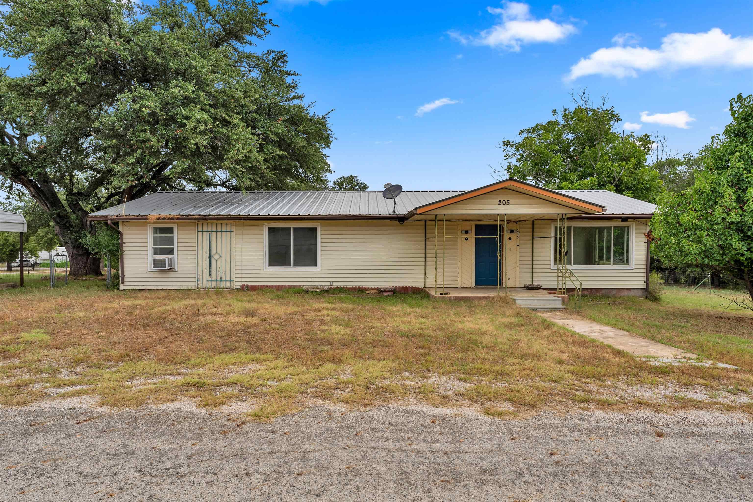 205 Beaver ST, Tow, TX 78672