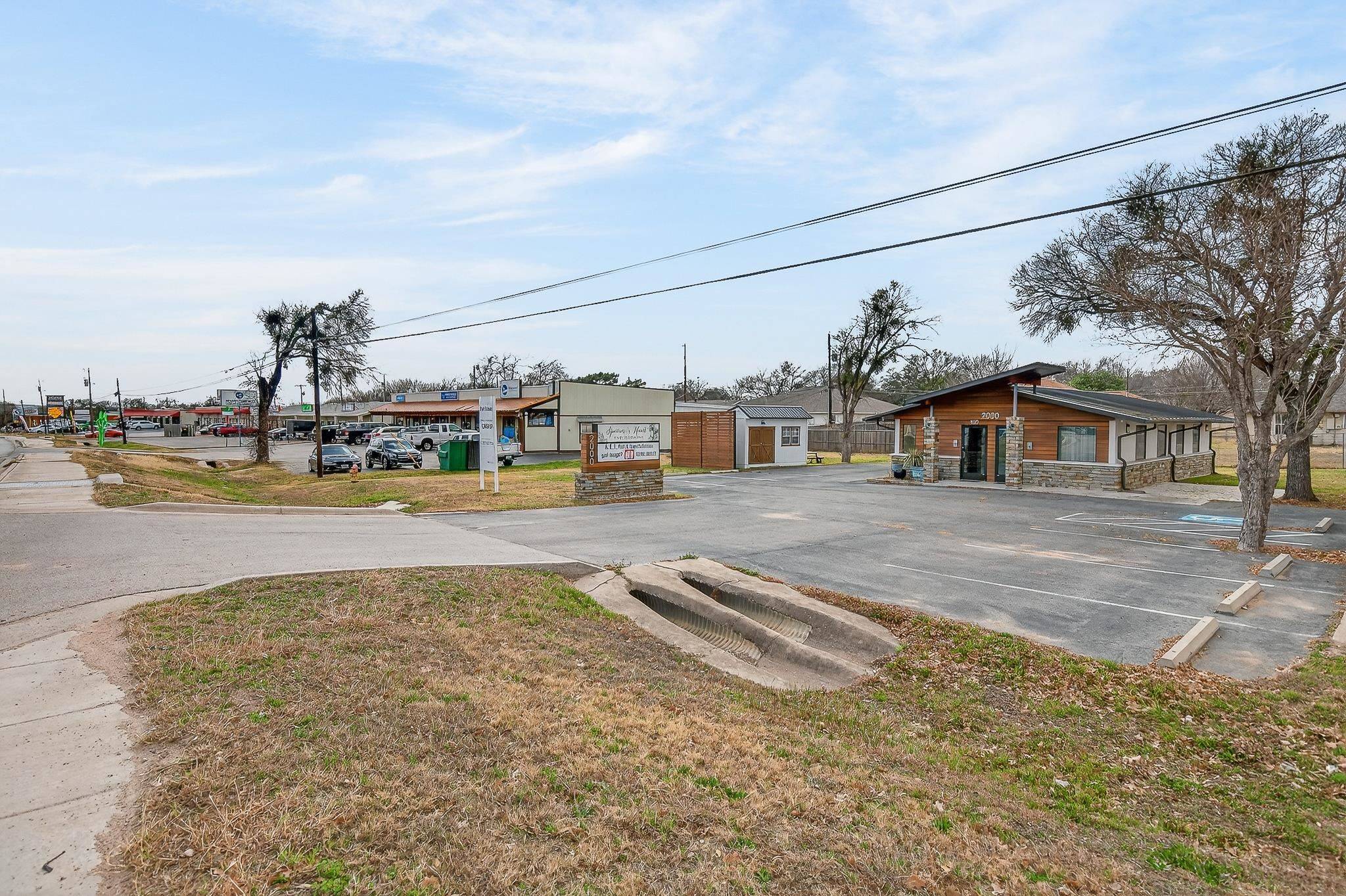 2000 N US Highway 281, Marble Falls, TX 78654