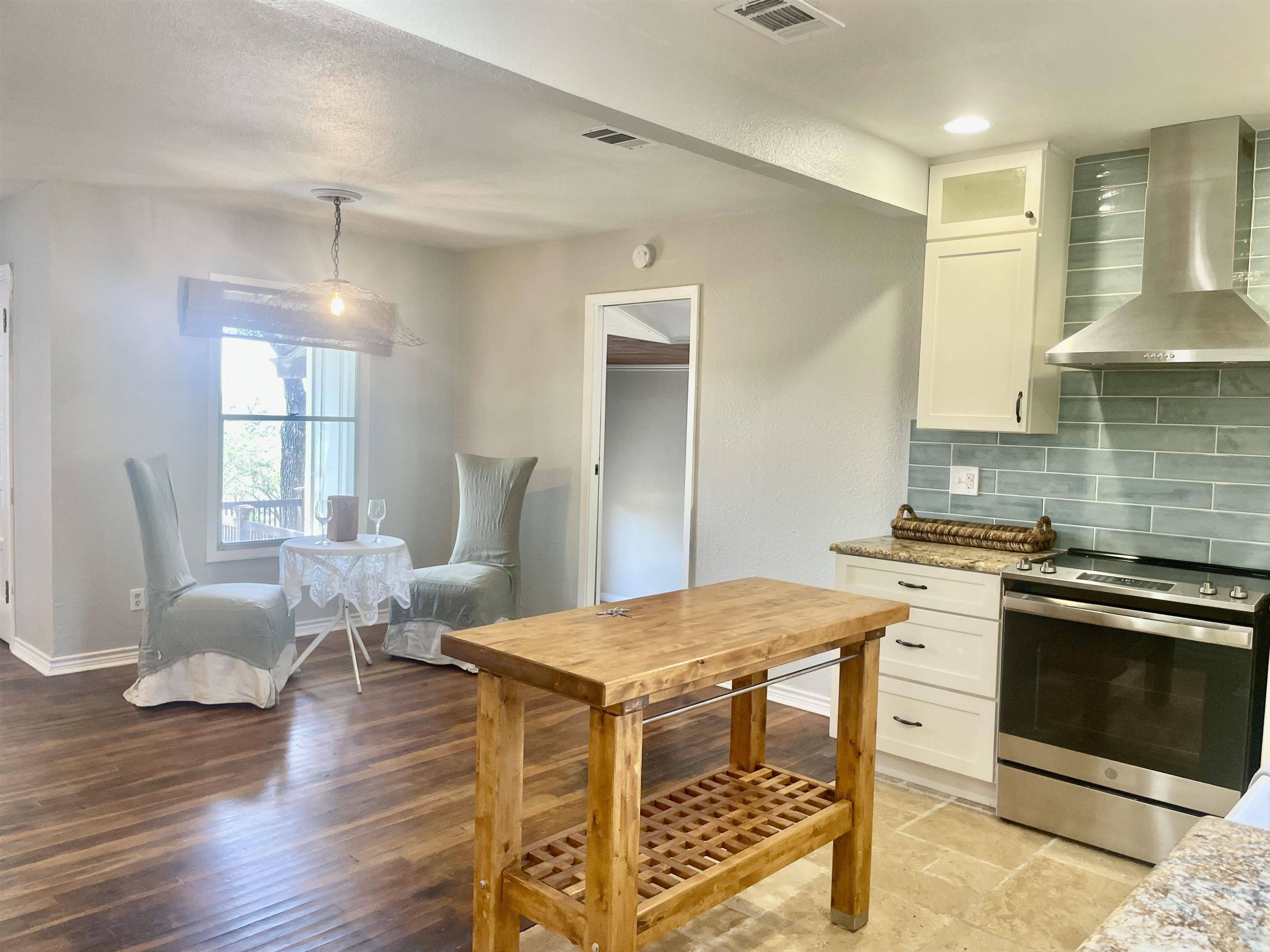 1105 Avenue D, Marble Falls, TX 78654