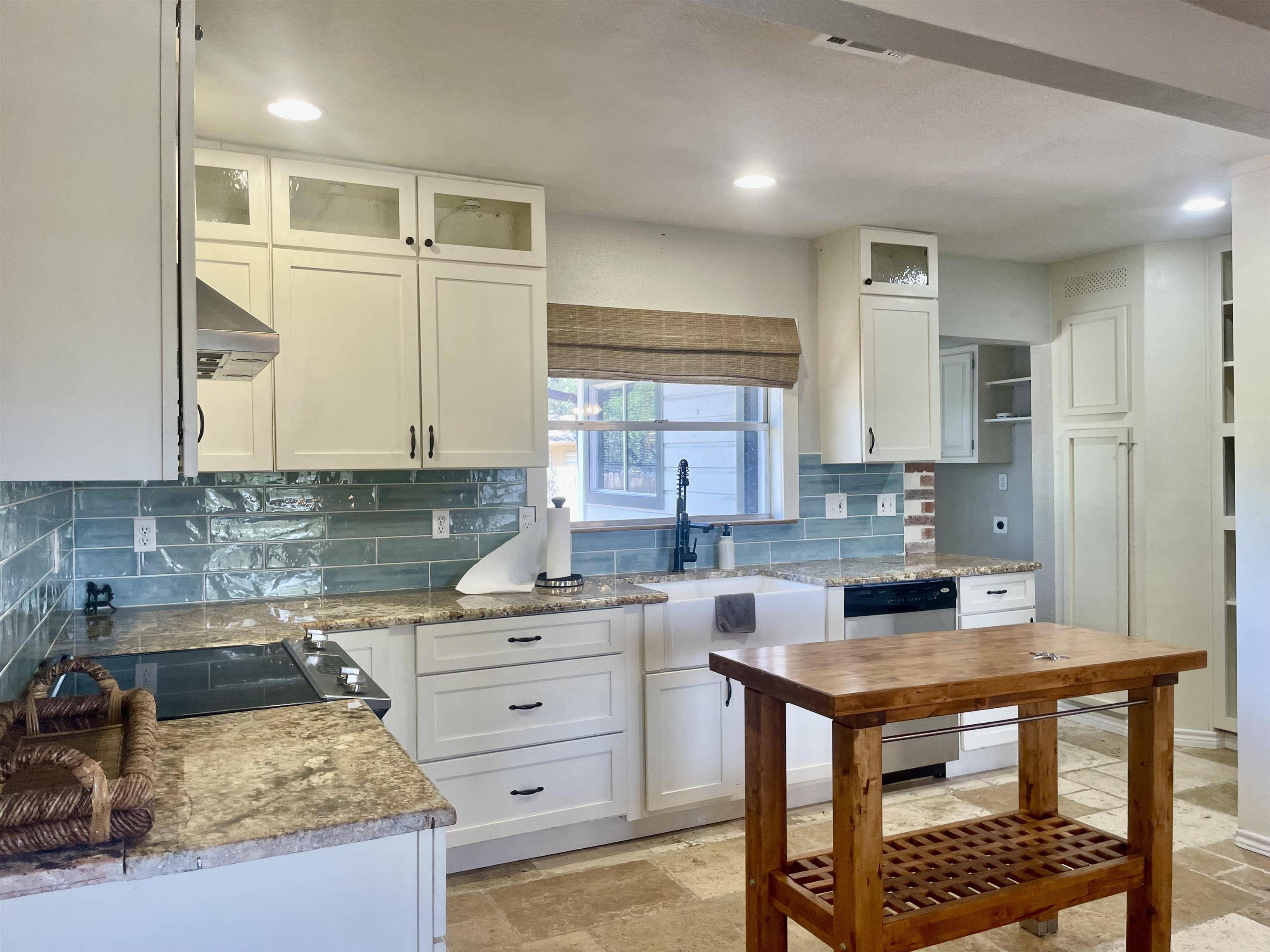 1105 Avenue D, Marble Falls, TX 78654