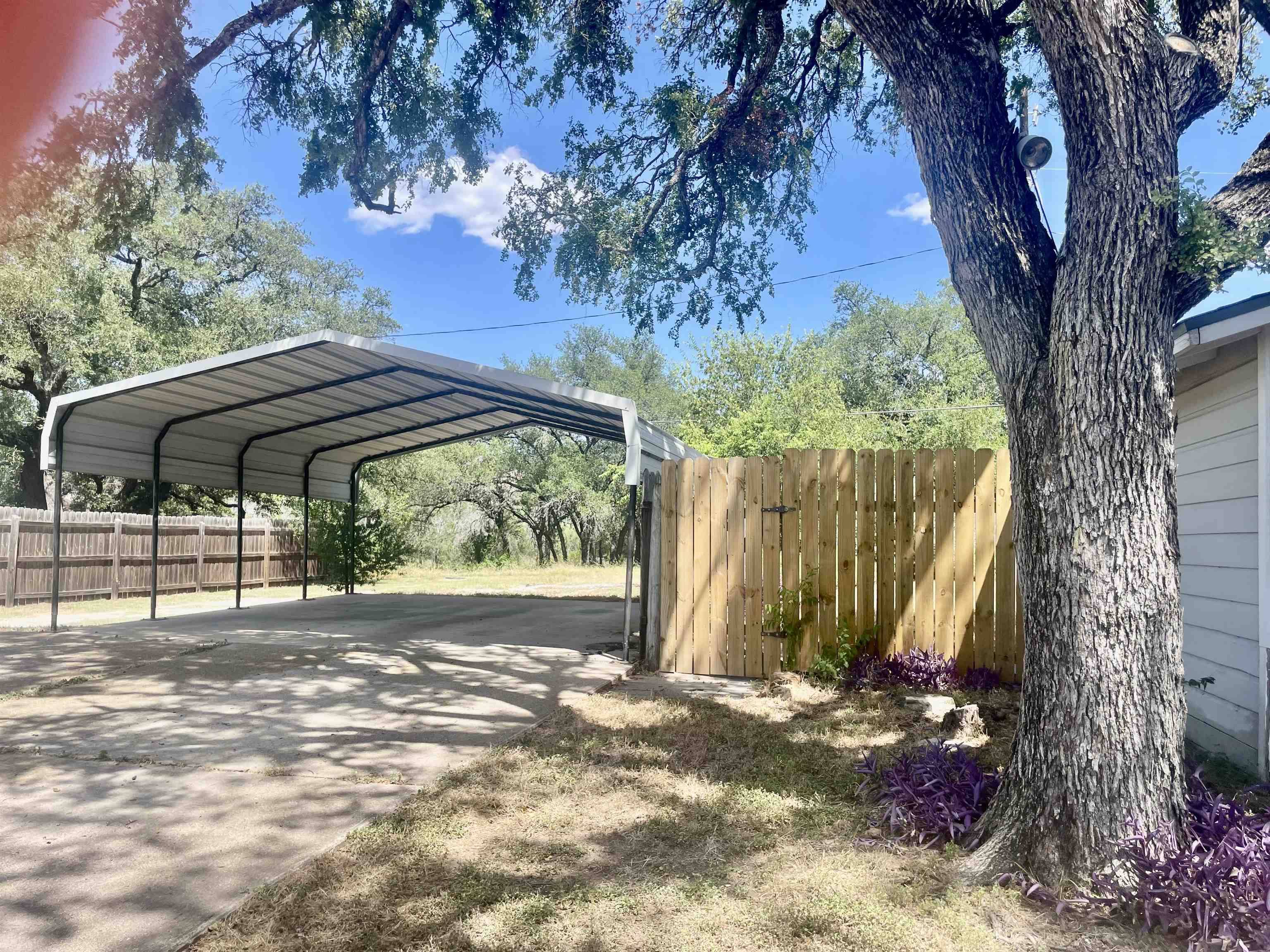 1105 Avenue D, Marble Falls, TX 78654