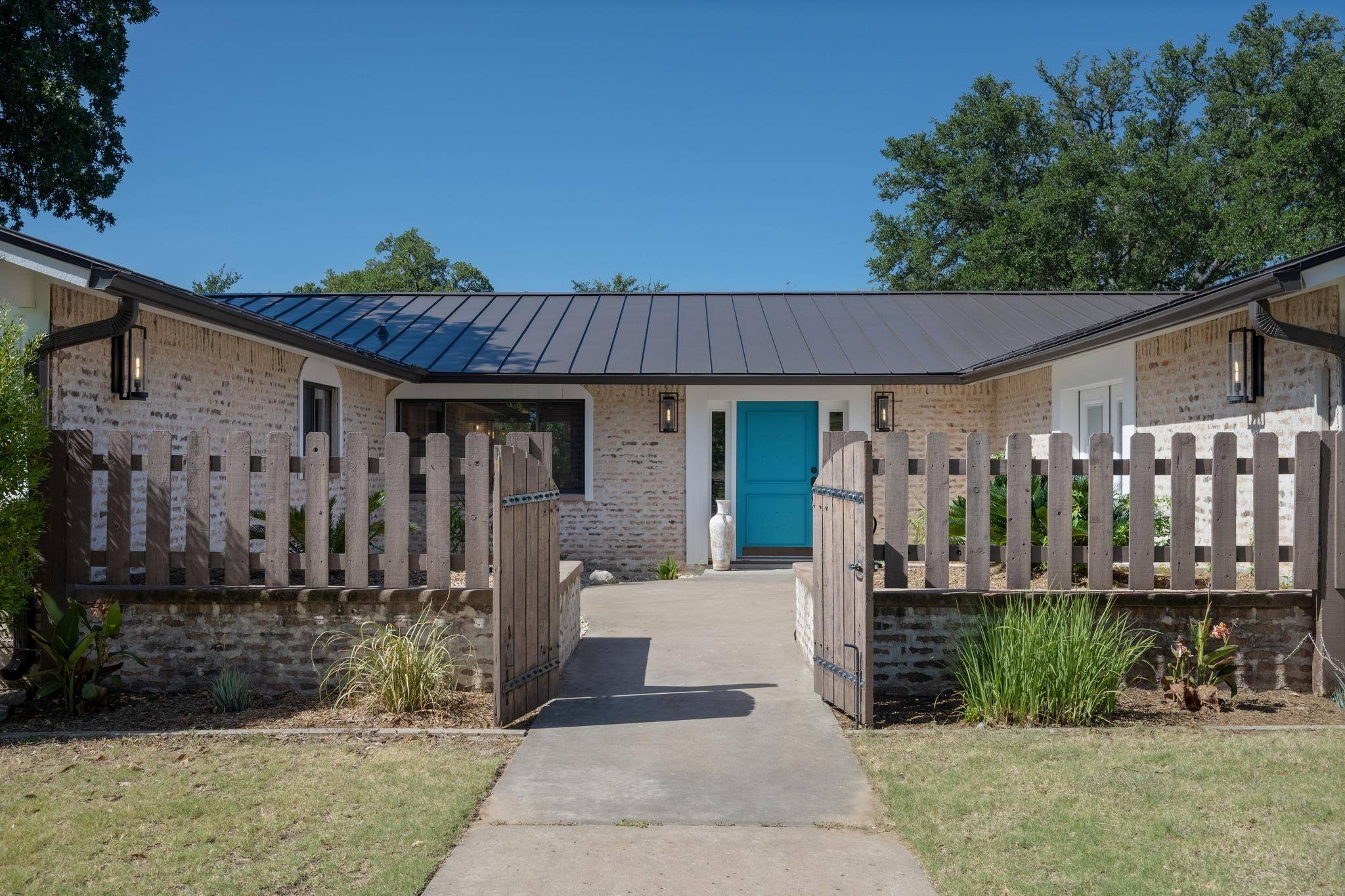 101 Third Sid, Horseshoe Bay, TX 78657