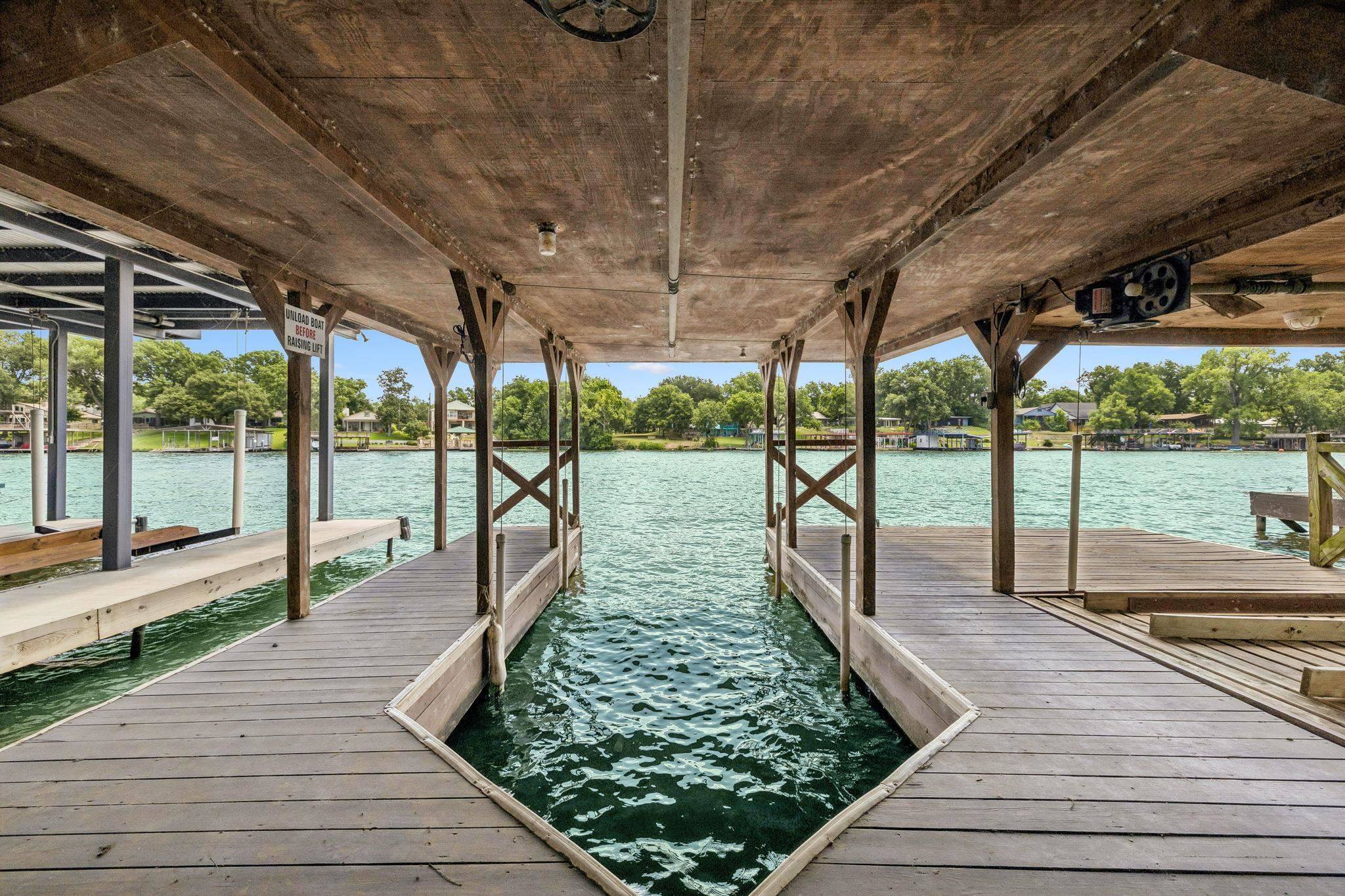 2632 Williams Lakeshore, Kingsland, TX 78639