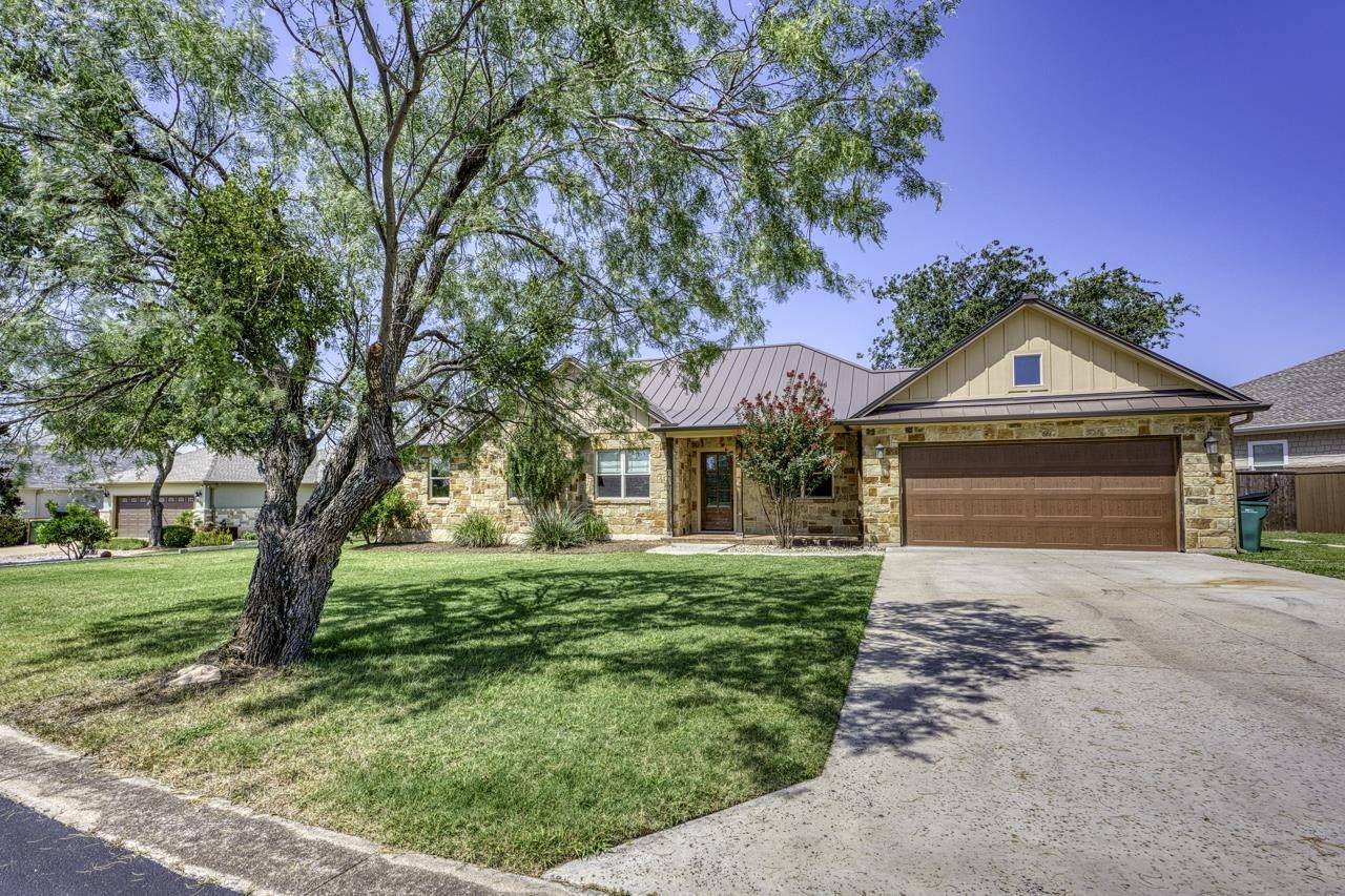 804 Four Oaks, Marble Falls, TX 78654