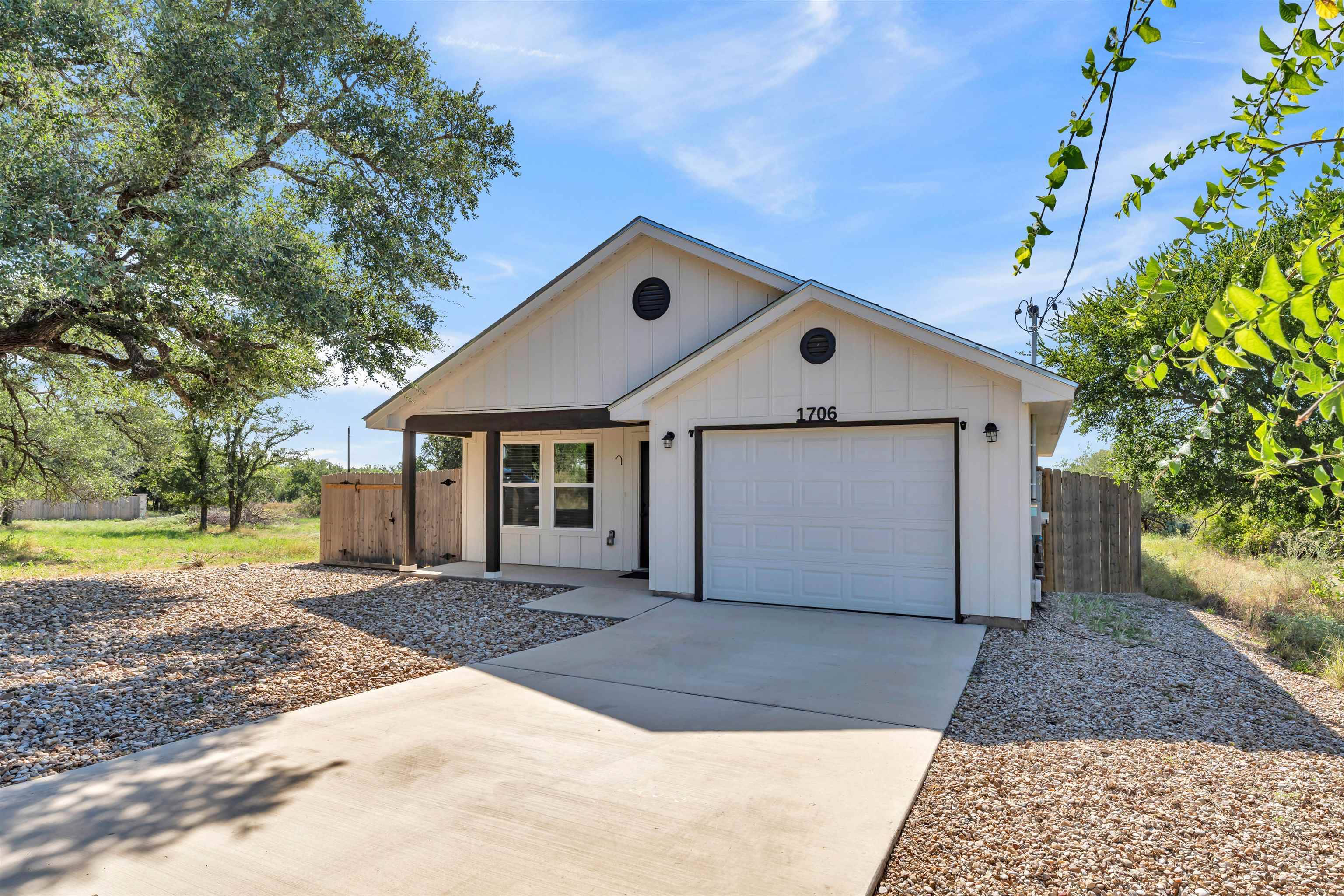 1706 Redwood DR, Granite Shoals, TX 78654-9999