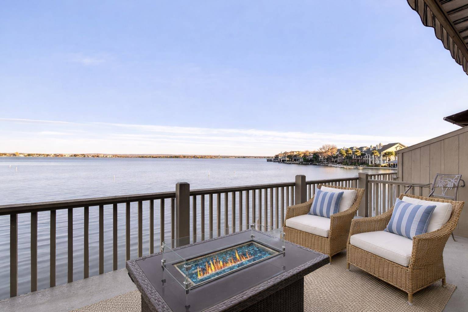 104 Island Dr, Horseshoe Bay, TX 78657