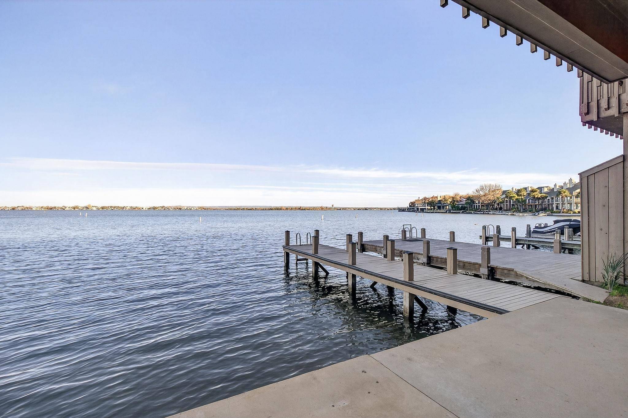 104 Island Dr, Horseshoe Bay, TX 78657