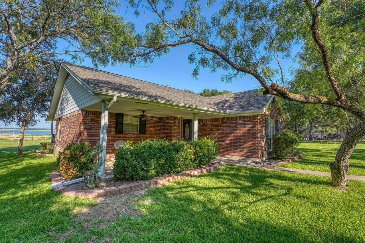 220 W Lakecrest, Bluffton, TX 78607