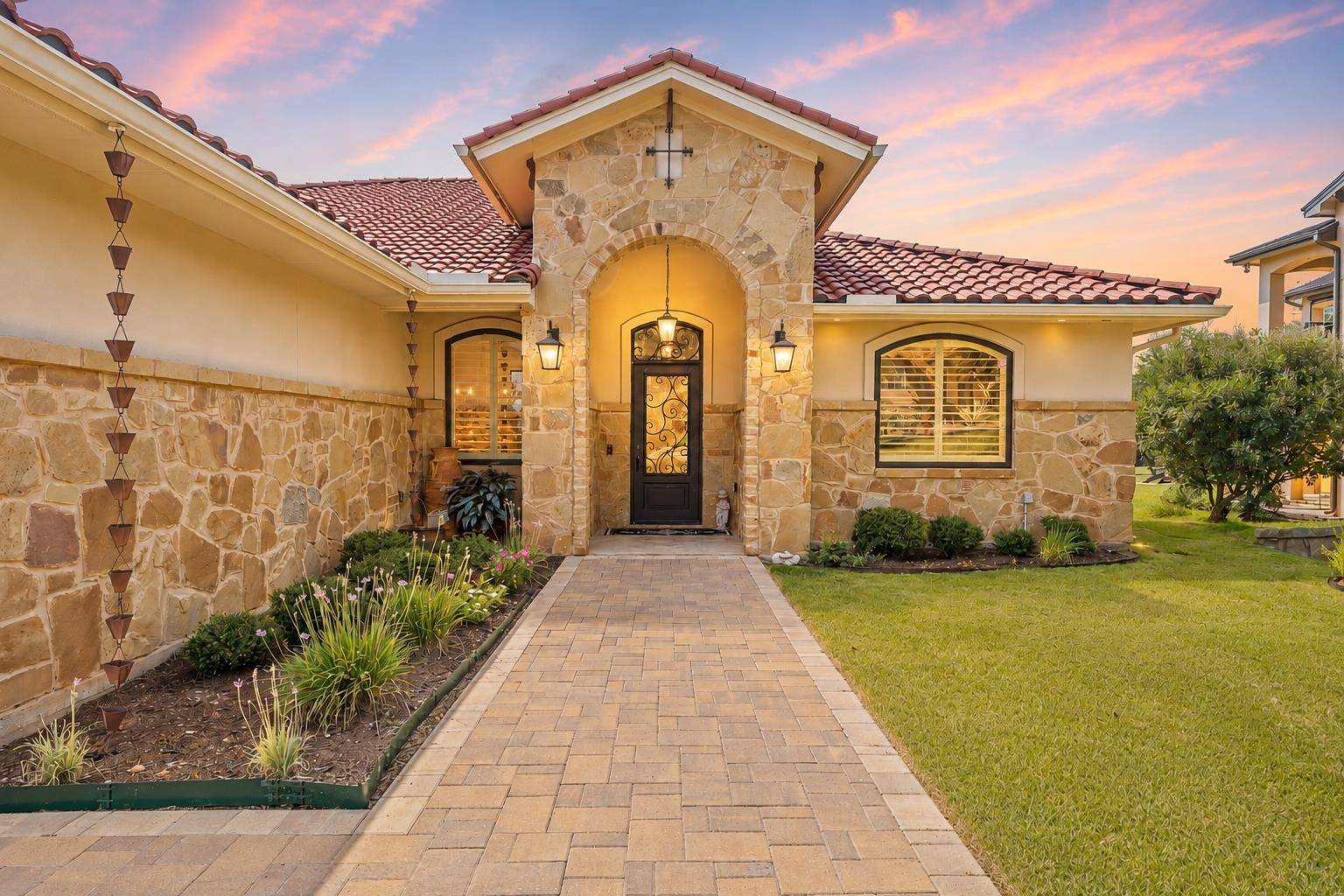 107 Long Mountain DR, Horseshoe Bay, TX 78657-0000