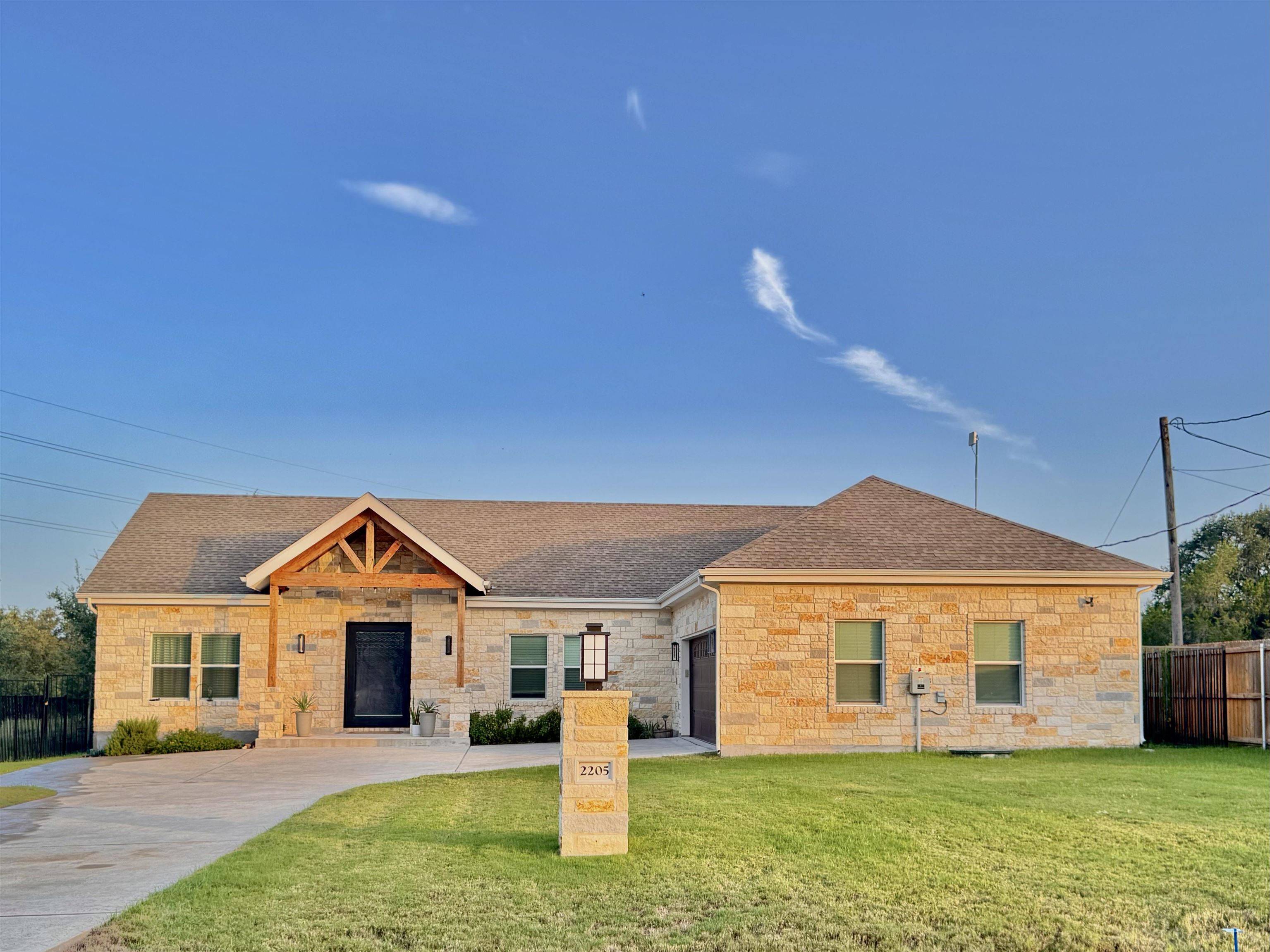 2205 Mountain Dew RD, Horseshoe Bay, TX 78657