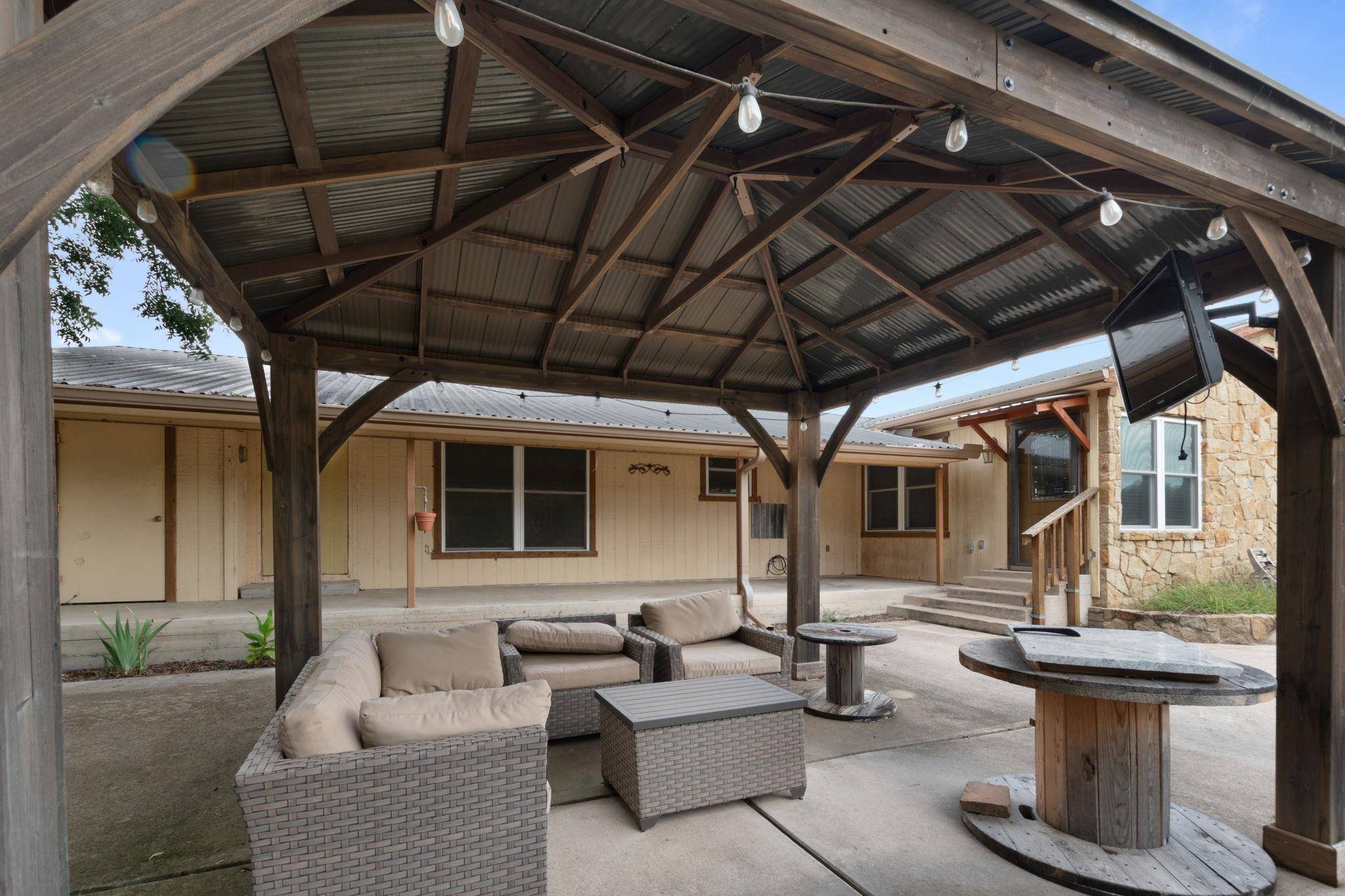2742 County Road 1045, Lampasas, TX 76550
