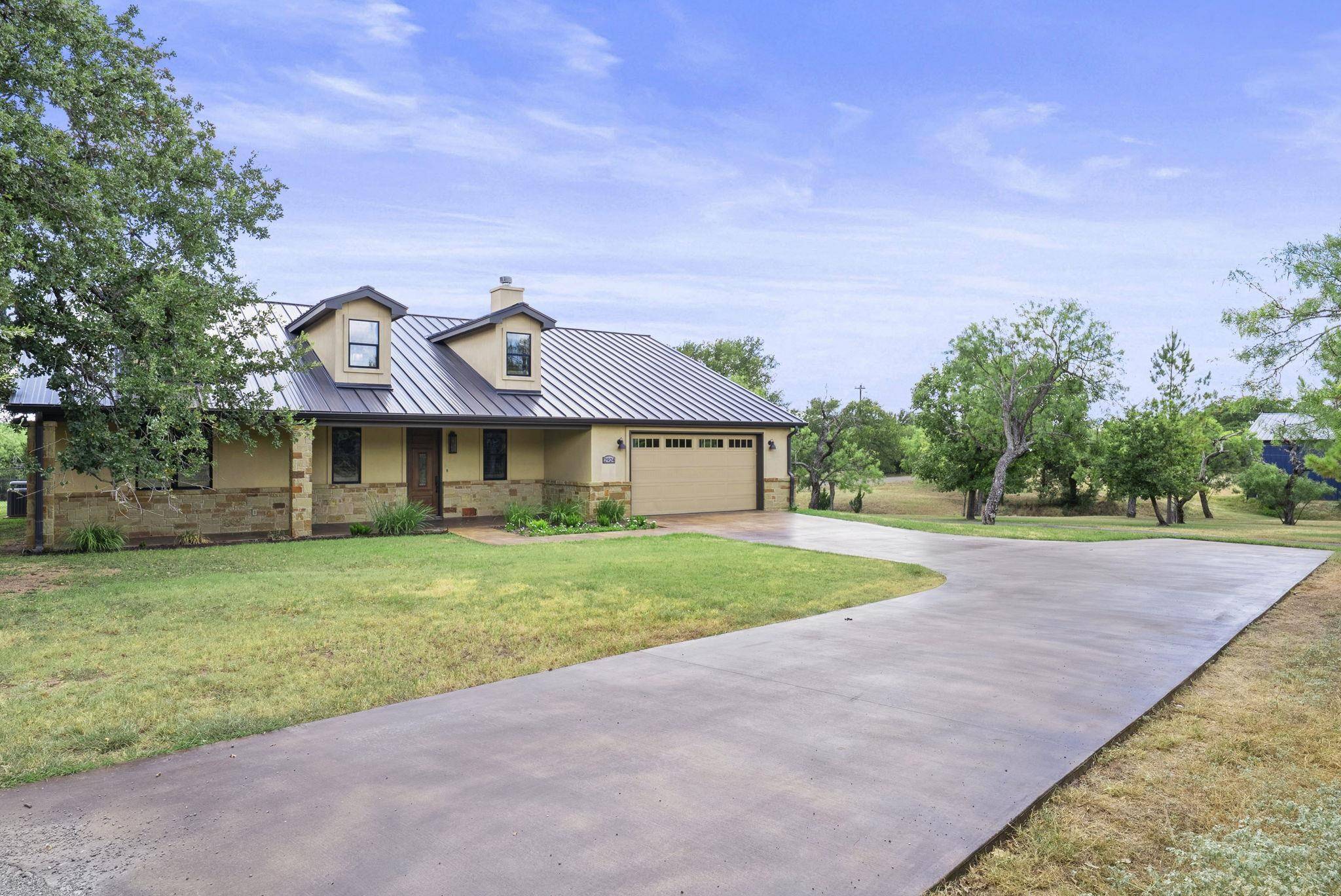 2924 Candace CIR, Horseshoe Bay, TX 78657