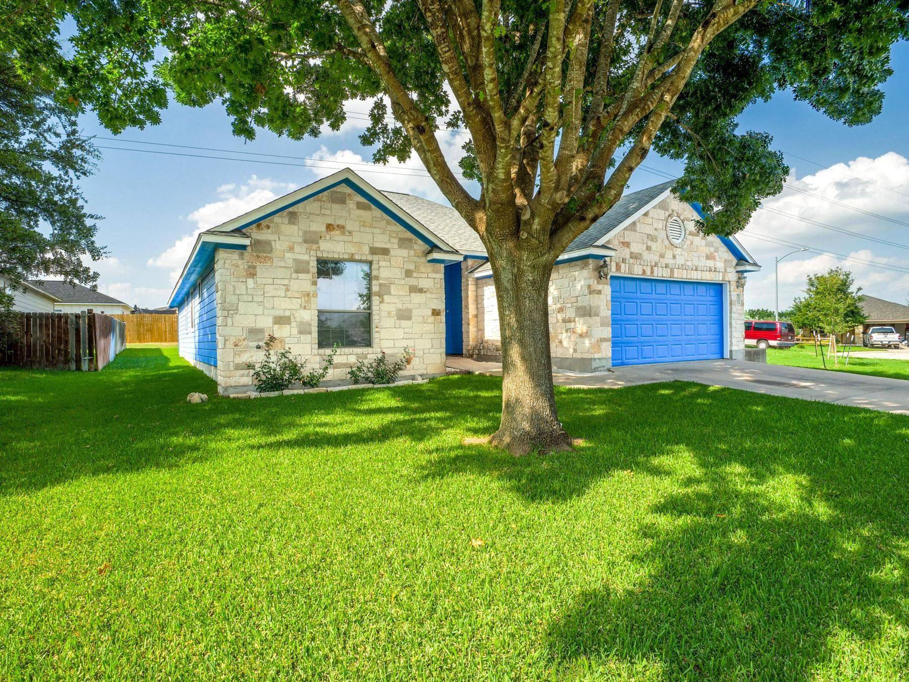212 Cailin Ct, Burnet, TX 78611