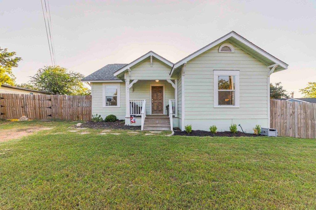 121 Margot LN, Spicewood, TX 78669