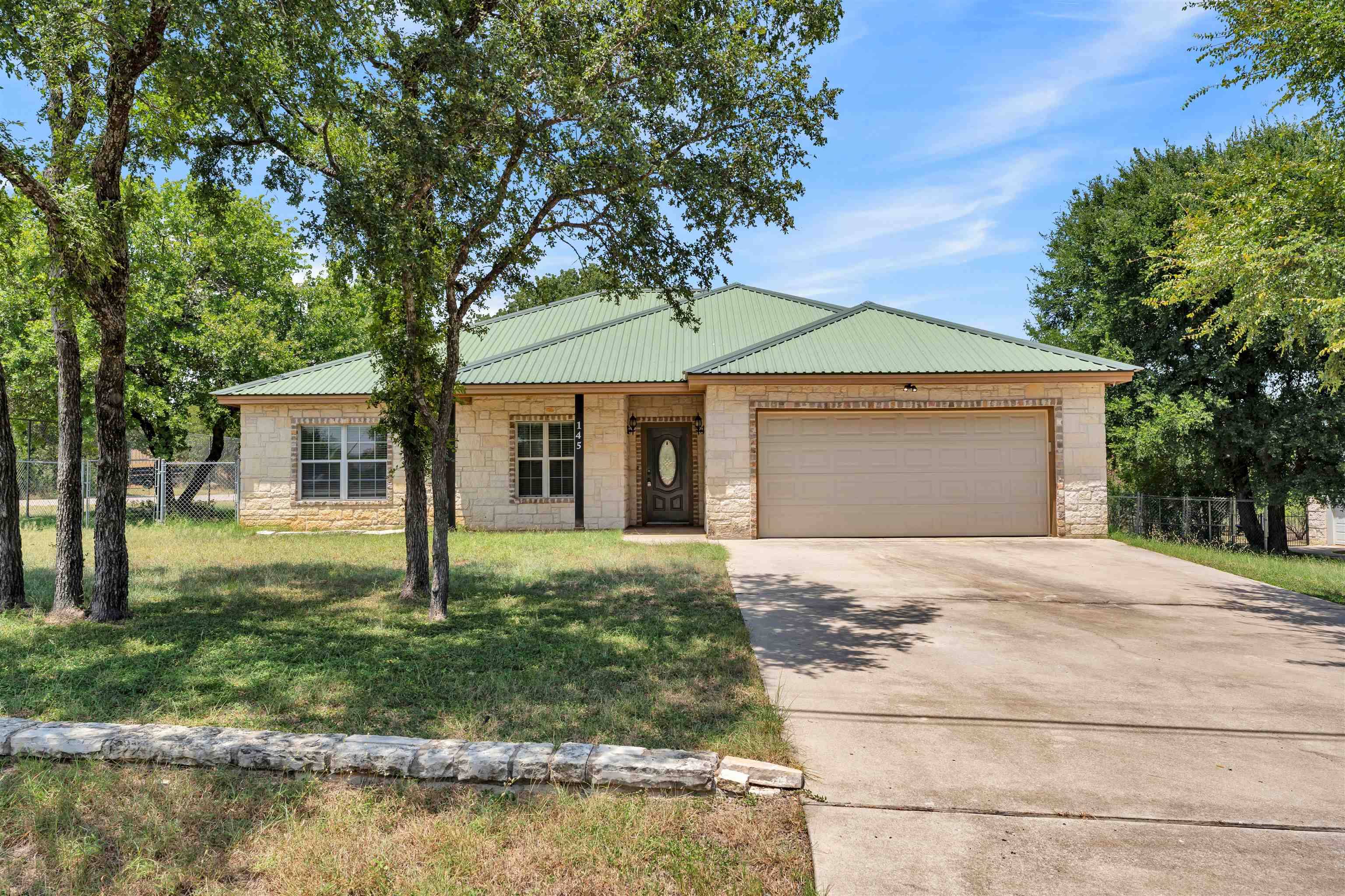 145 Chaumont ST, Kingsland, TX 78639