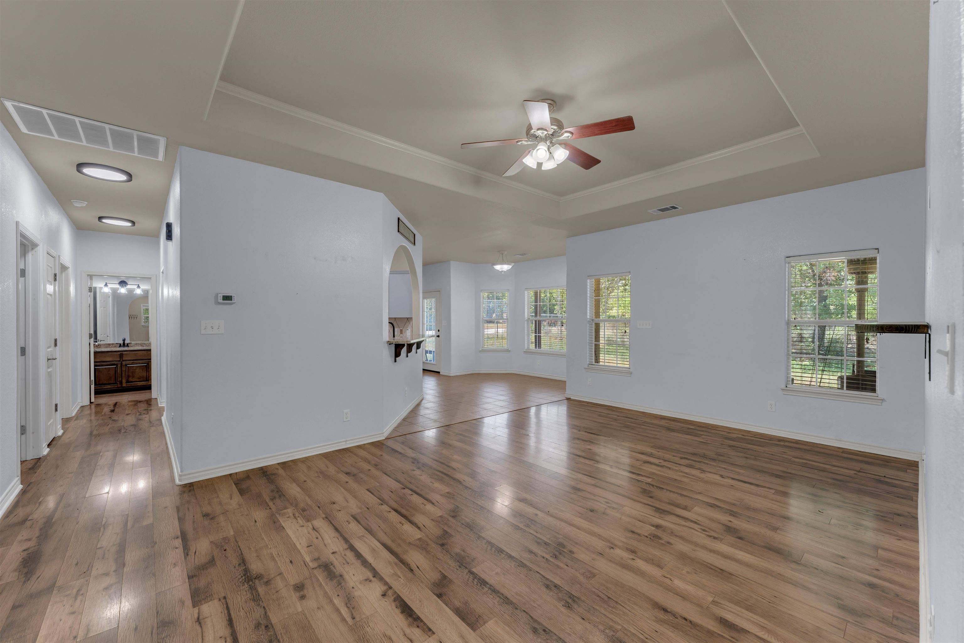 145 Chaumont ST, Kingsland, TX 78639