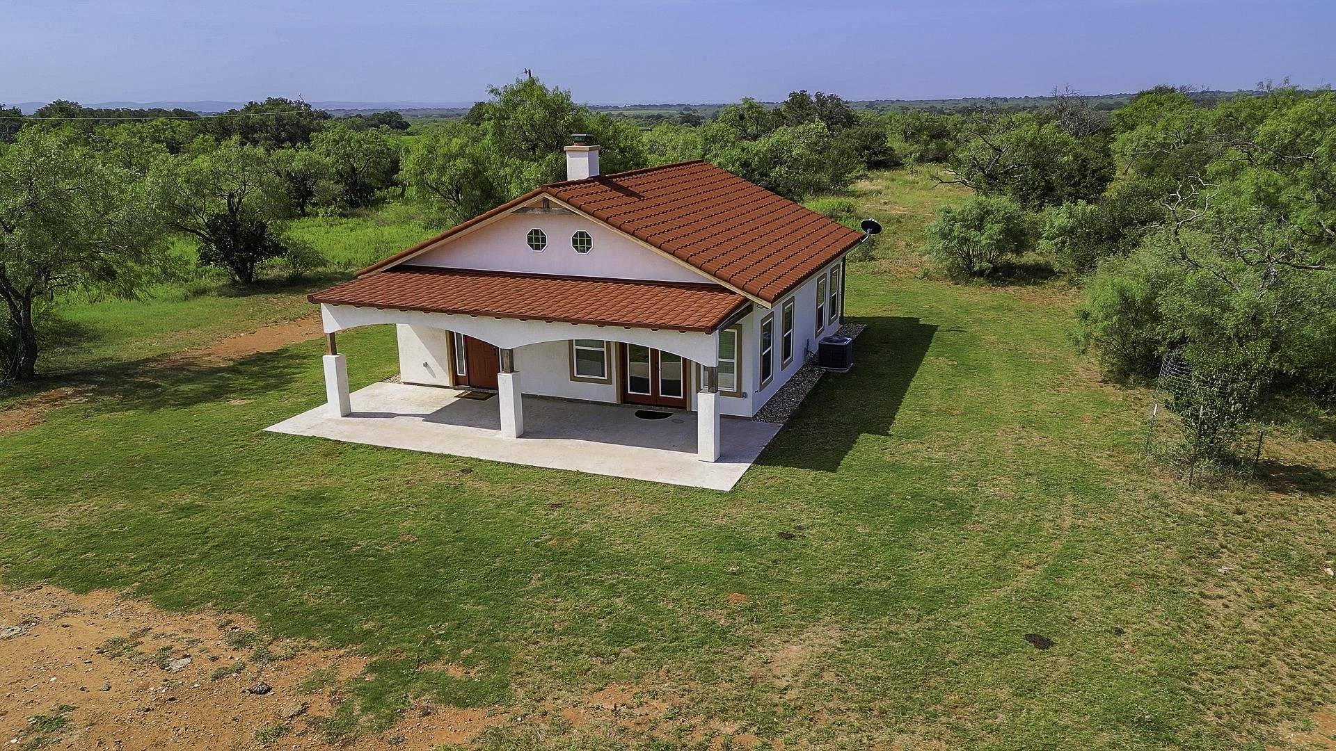 9584 W 71 HWY, Llano, TX 78643-0000