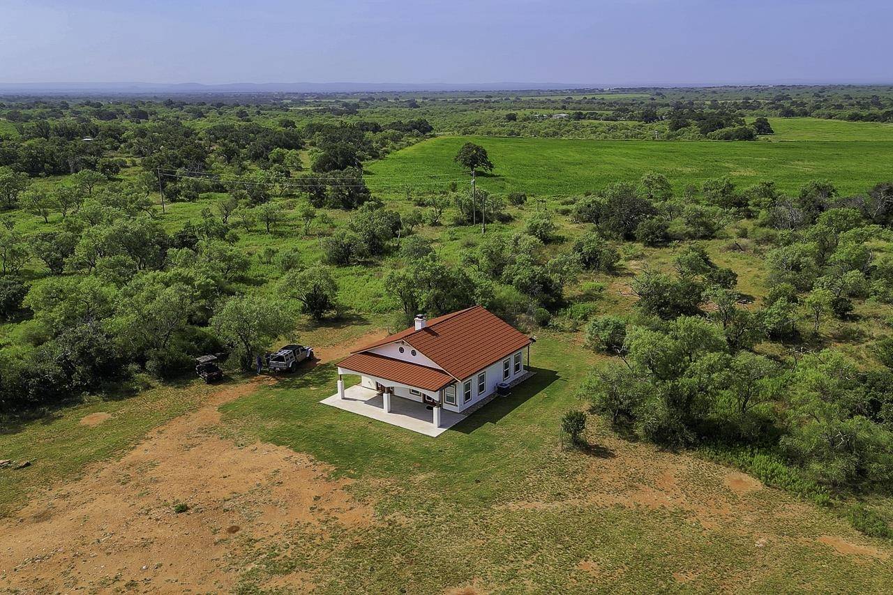 9584 W 71 HWY, Llano, TX 78643-0000