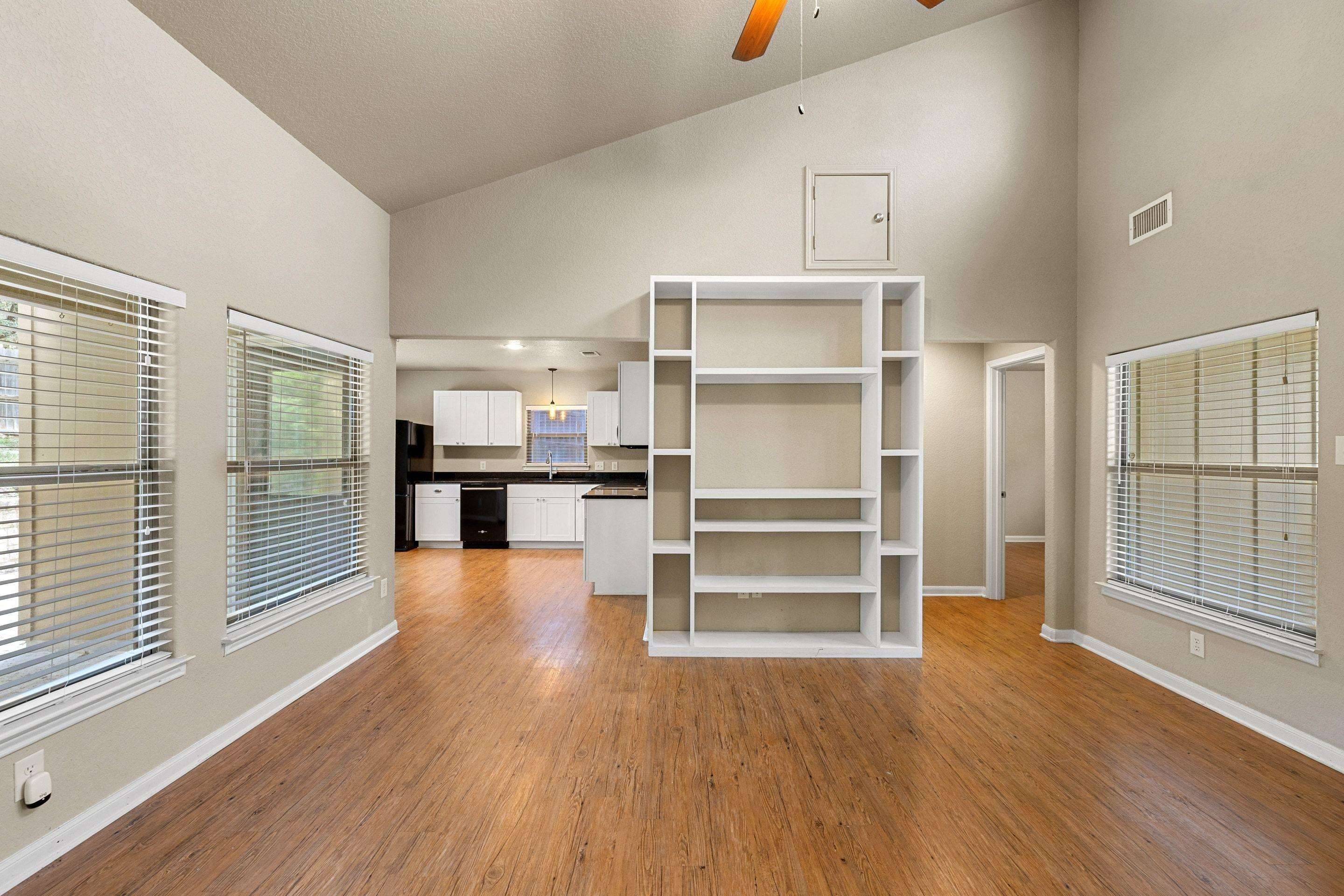 141 Cody CT, Canyon Lake, TX 78133