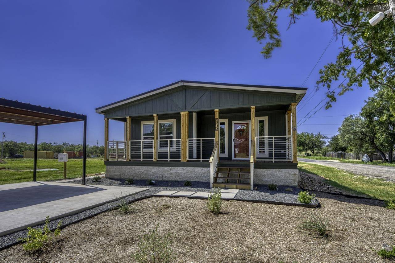 1200 E Green ST, Llano, TX 78643
