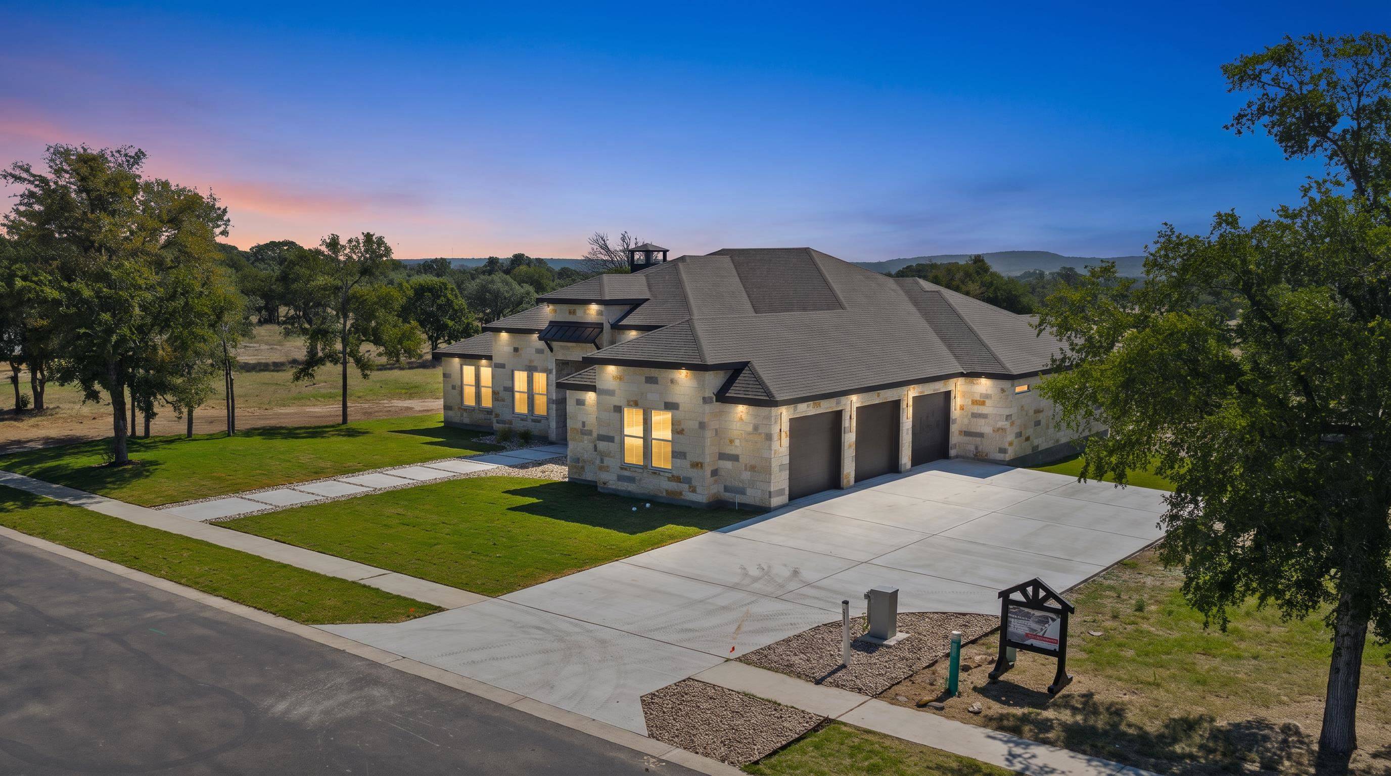 262 Sunday DR, Burnet, TX 78611