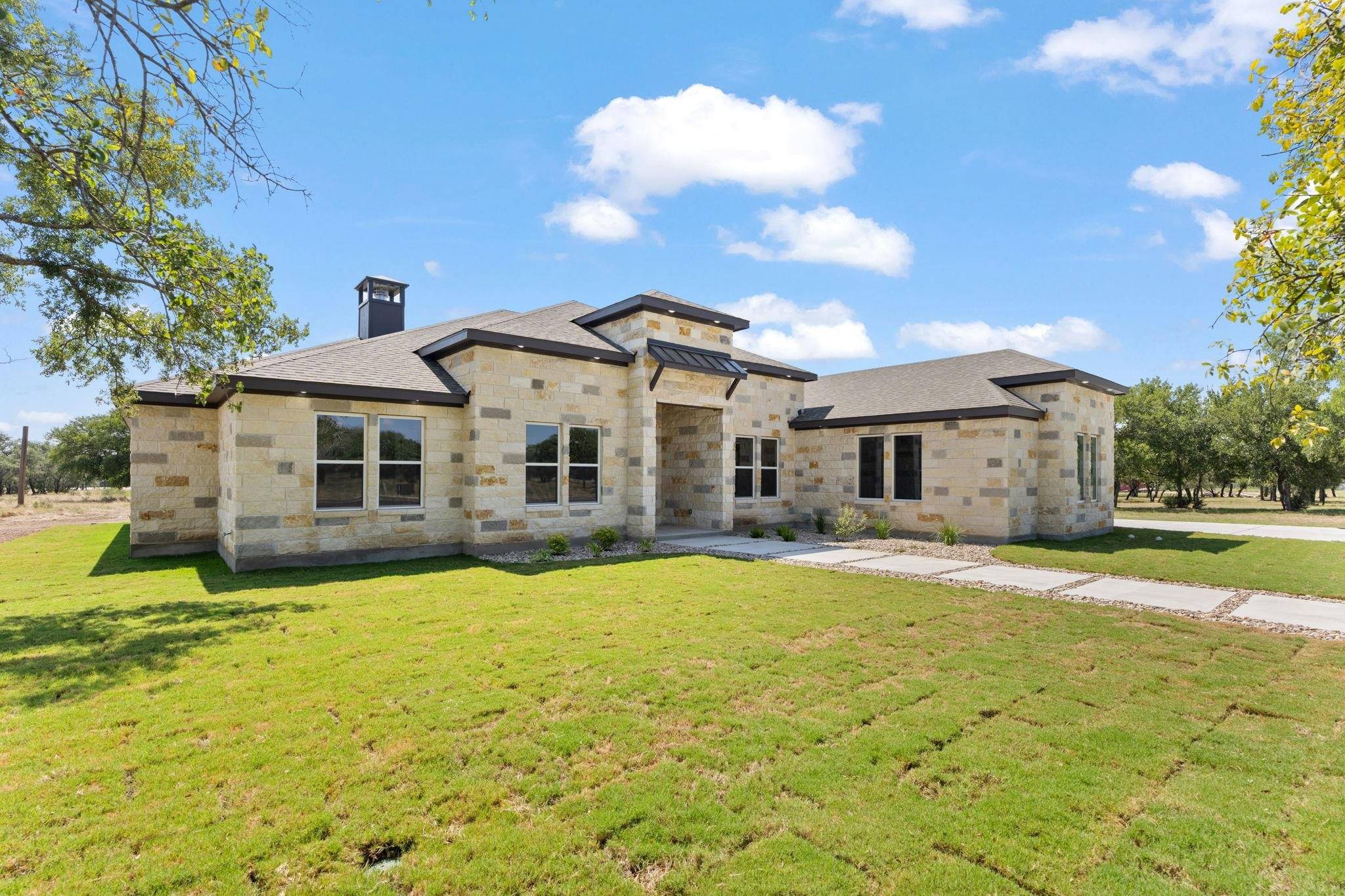 262 Sunday DR, Burnet, TX 78611