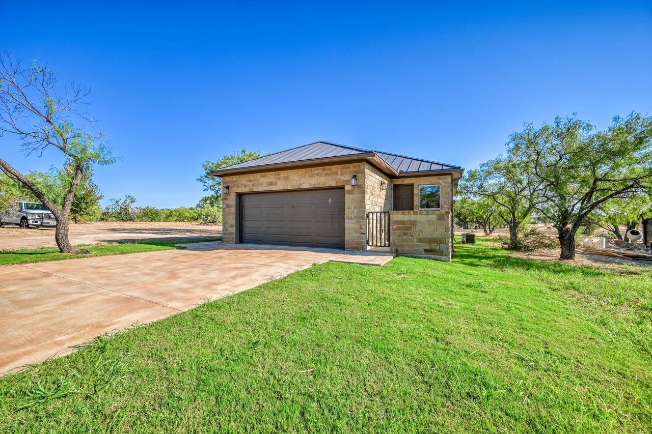 302 Parallel CIR, Horseshoe Bay, TX 78657-0000