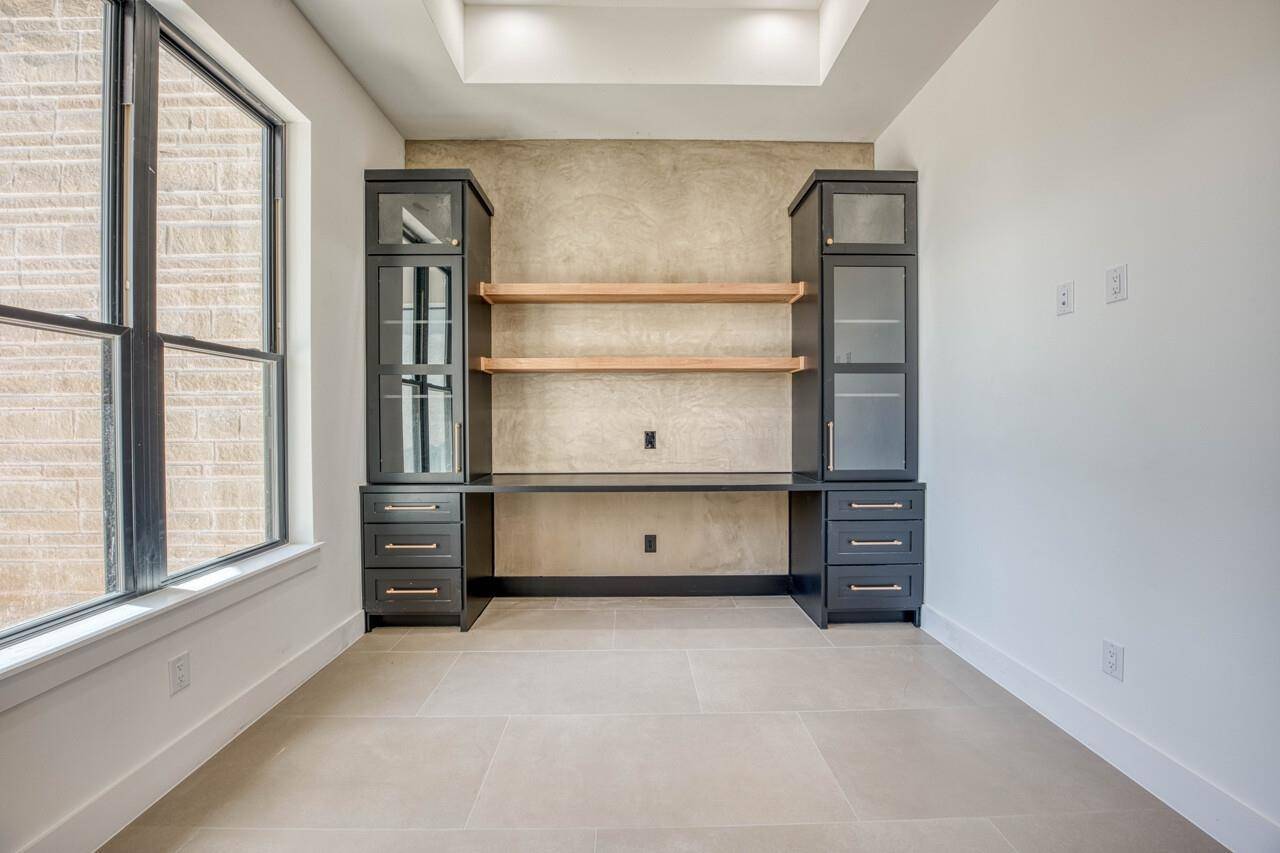 322 Spider Valley, Horseshoe Bay, TX 78657