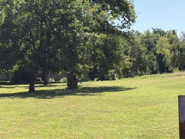 LUCKENBACK & MO MOORE ST., Llano, TX 78643