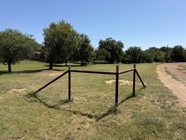 LUCKENBACK & MO MOORE ST., Llano, TX 78643