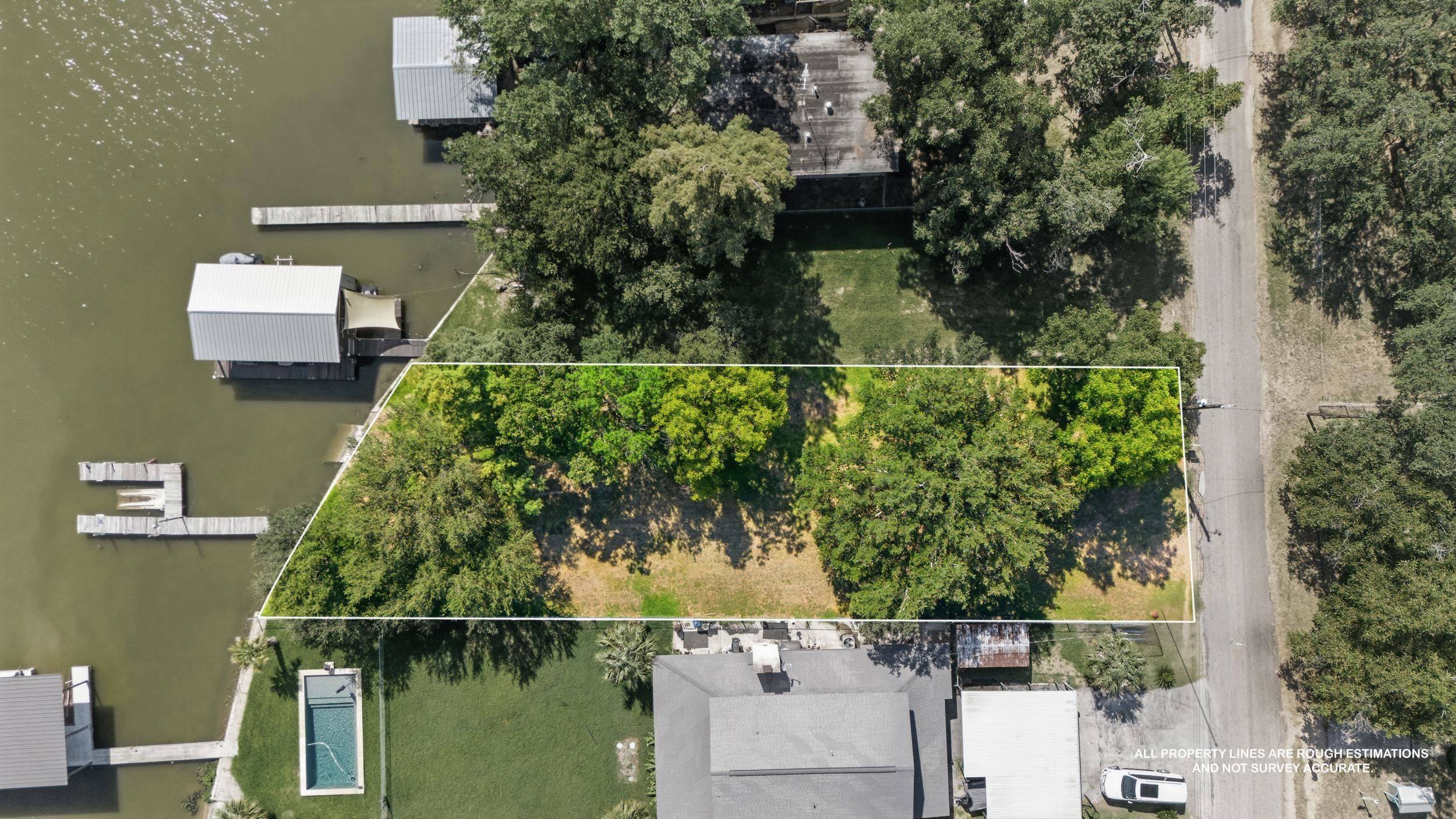 124 S Shorewood DR, Granite Shoals, TX 78654