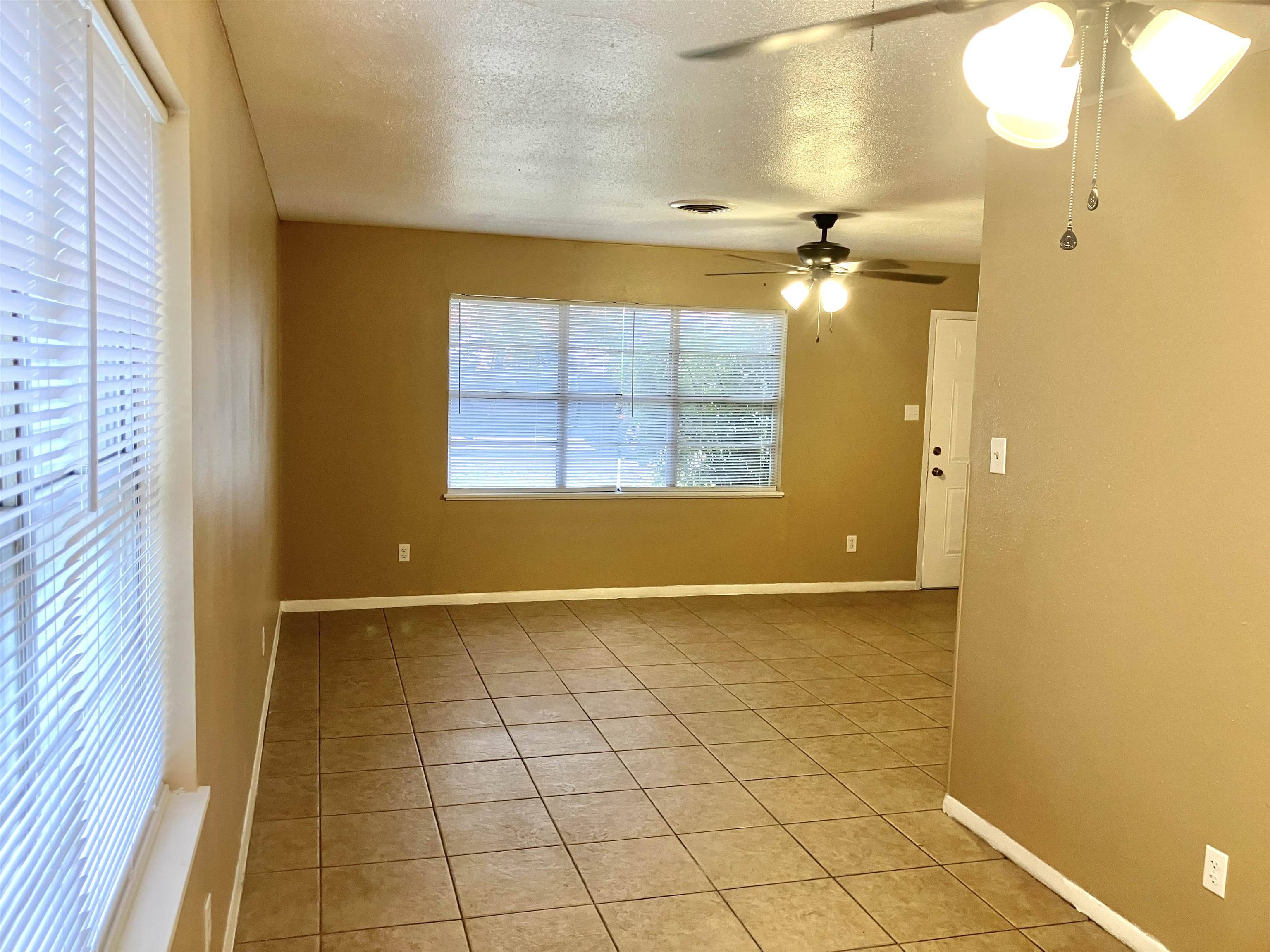 1112B Northwood, Marble Falls, TX 78654