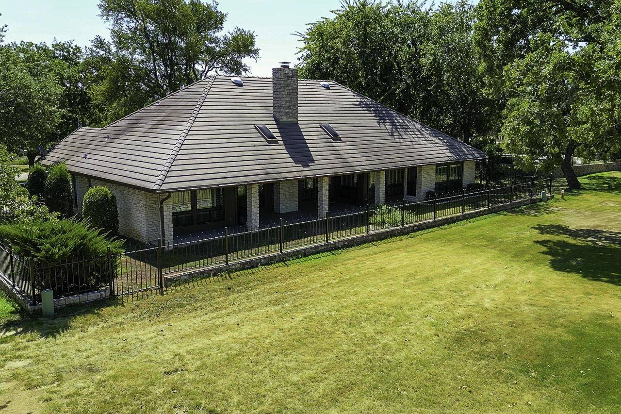 103 Southern Spur, Horseshoe Bay, TX 78657-0000