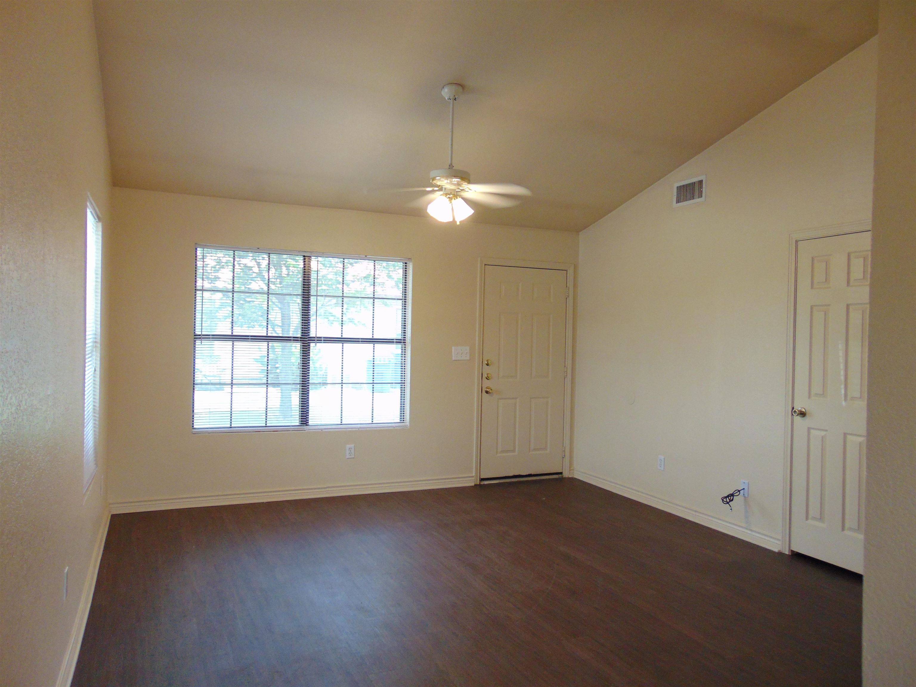 1703A Johnson, Marble Falls, TX 78654