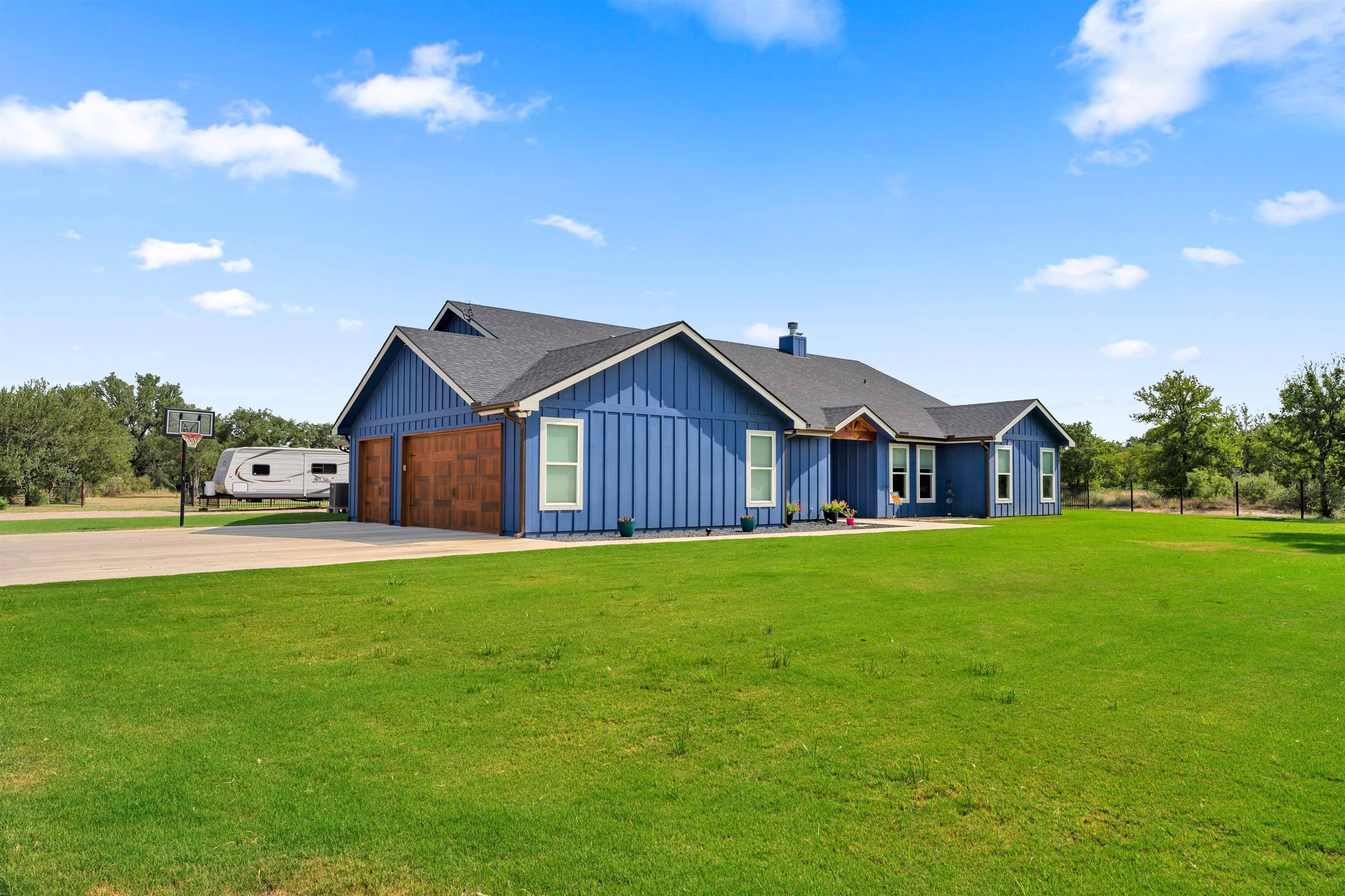 175 Lehne LOOP, Buchanan Dam, TX 78609
