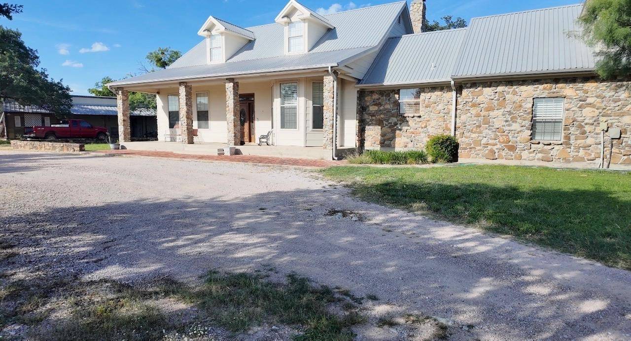 1810 10th St., Rochelle, TX 76872
