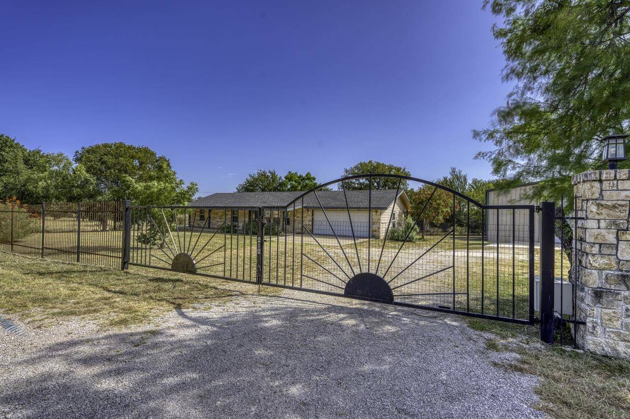 212 Deer DR, Sunrise Beach, TX 78643