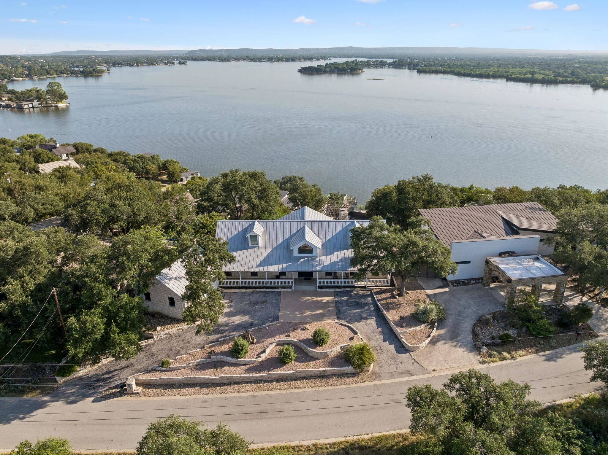 204 N Blue Ridge TRL, Horseshoe Bay, TX 78657