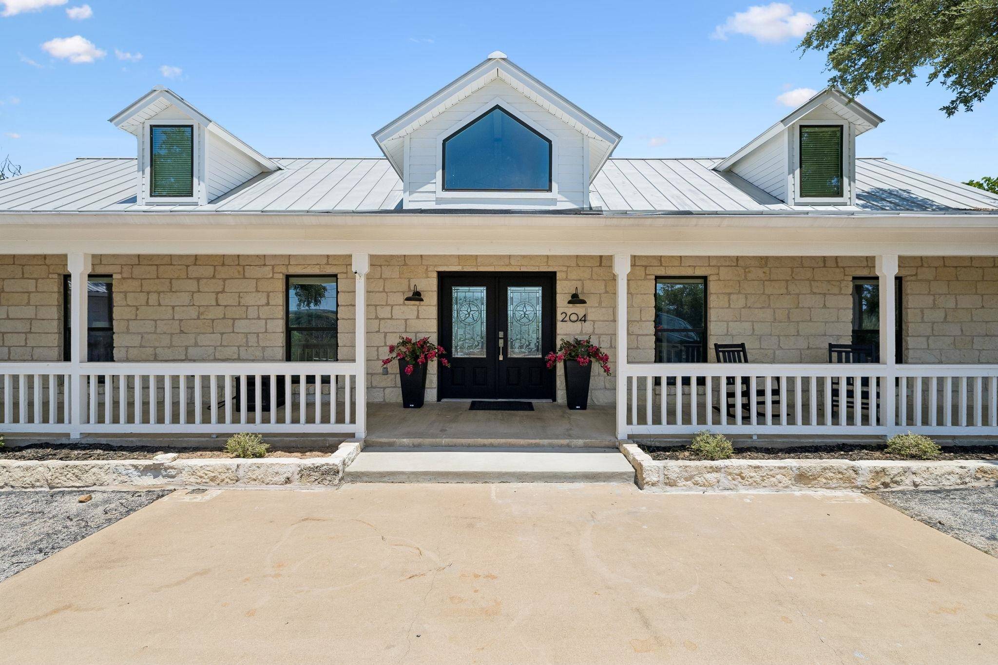 204 N Blue Ridge TRL, Horseshoe Bay, TX 78657