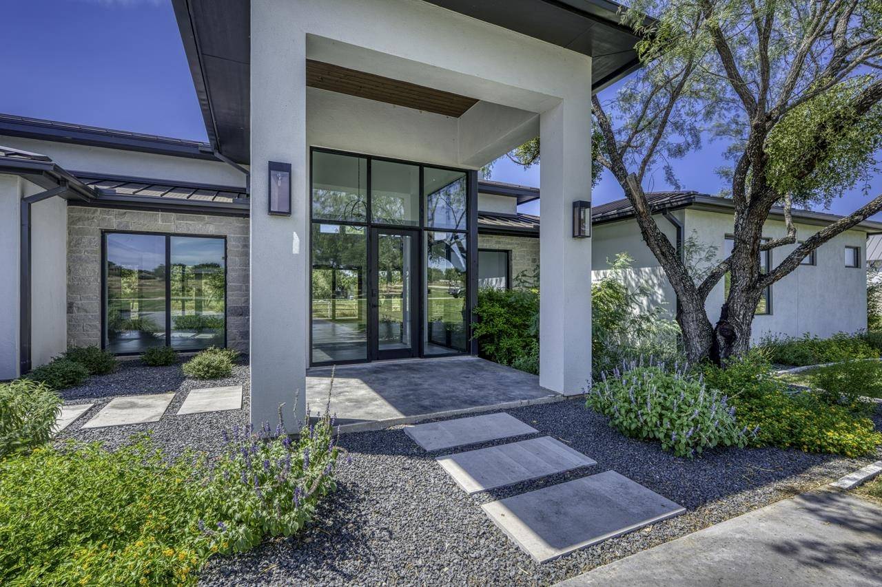172 Westgate Loop, Horseshoe Bay, TX 78657
