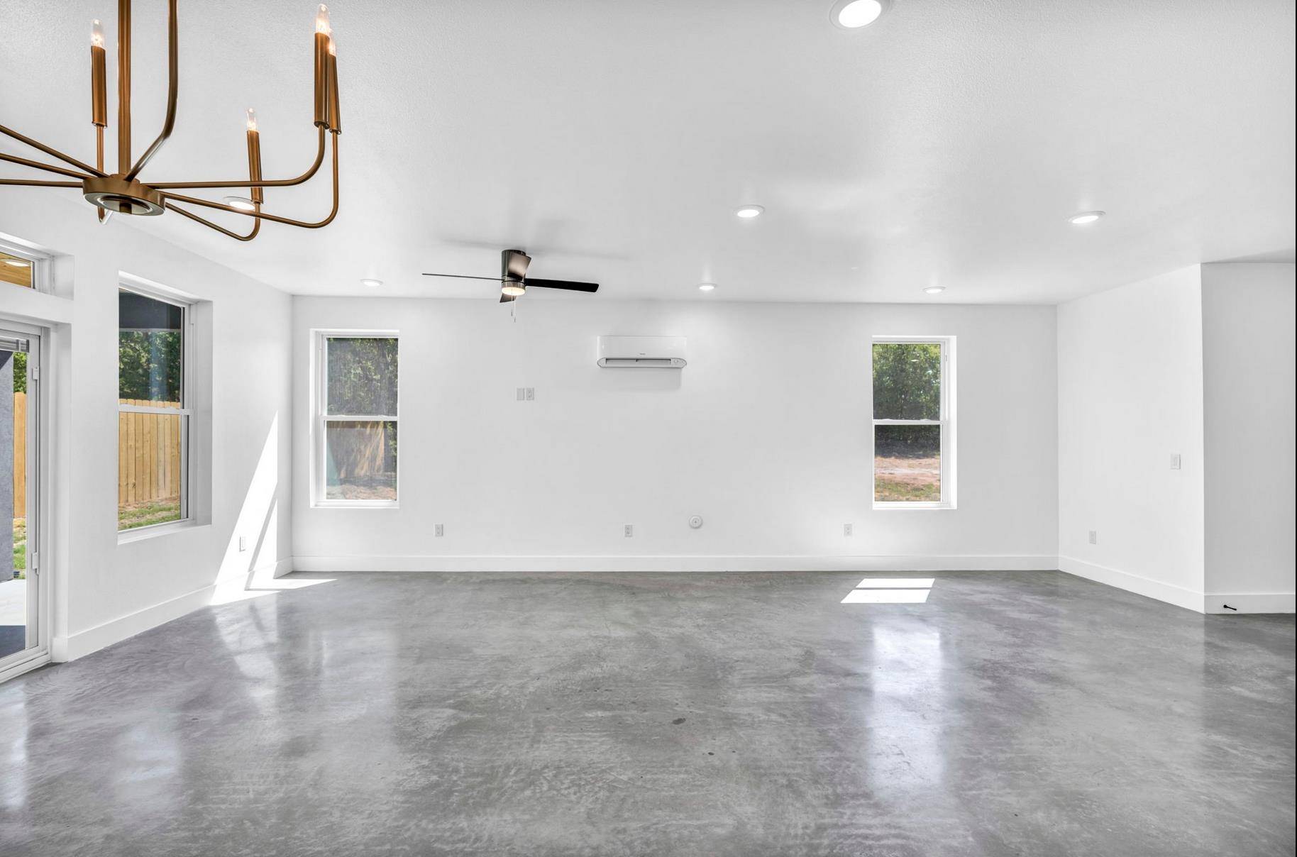 1006 E Marble ST, Burnet, TX 78611