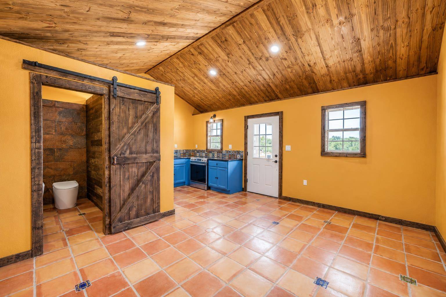 209 River Park DR, Llano, TX 78643