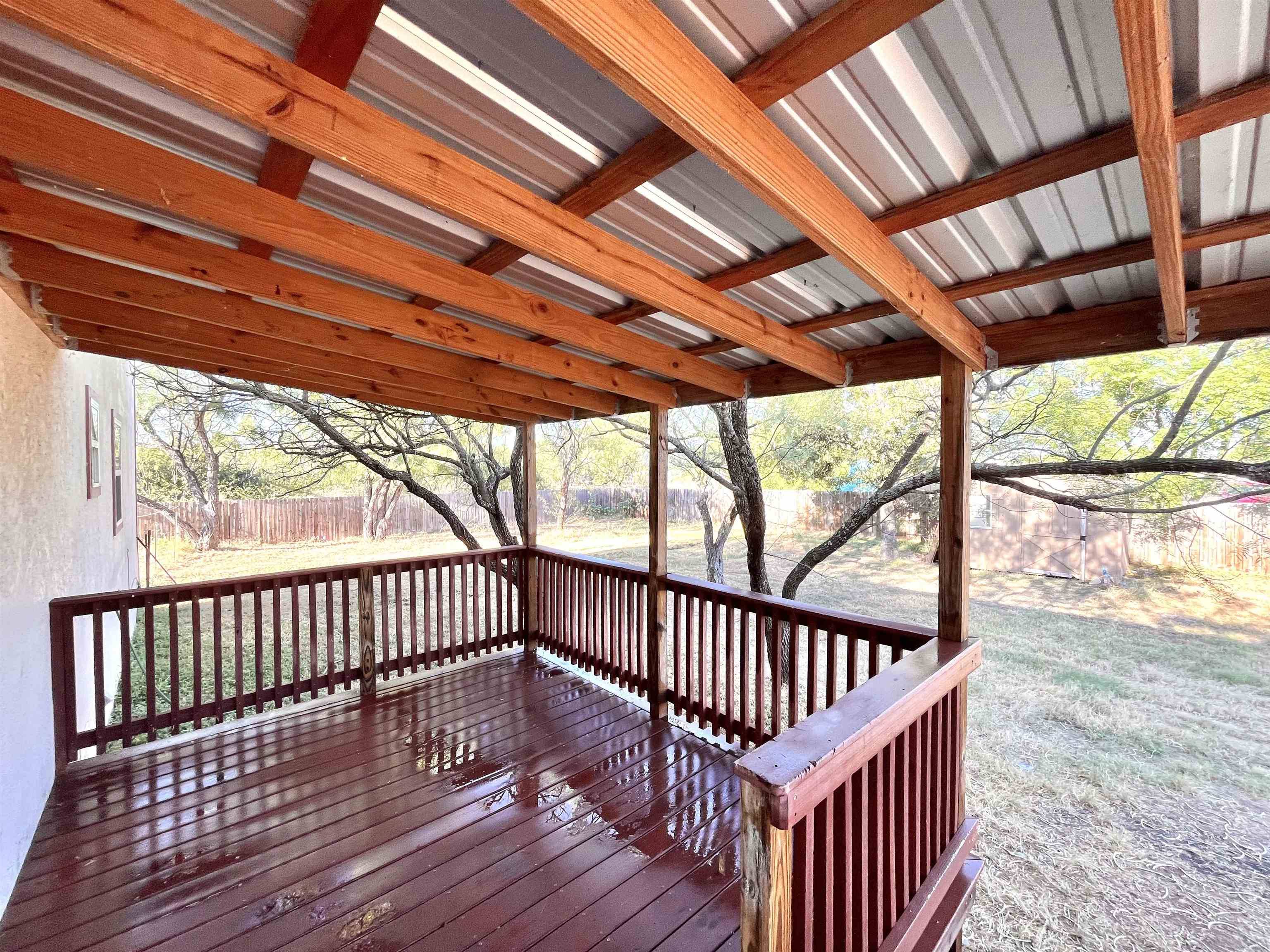 711 Dallas ST, Kingsland, TX 78639