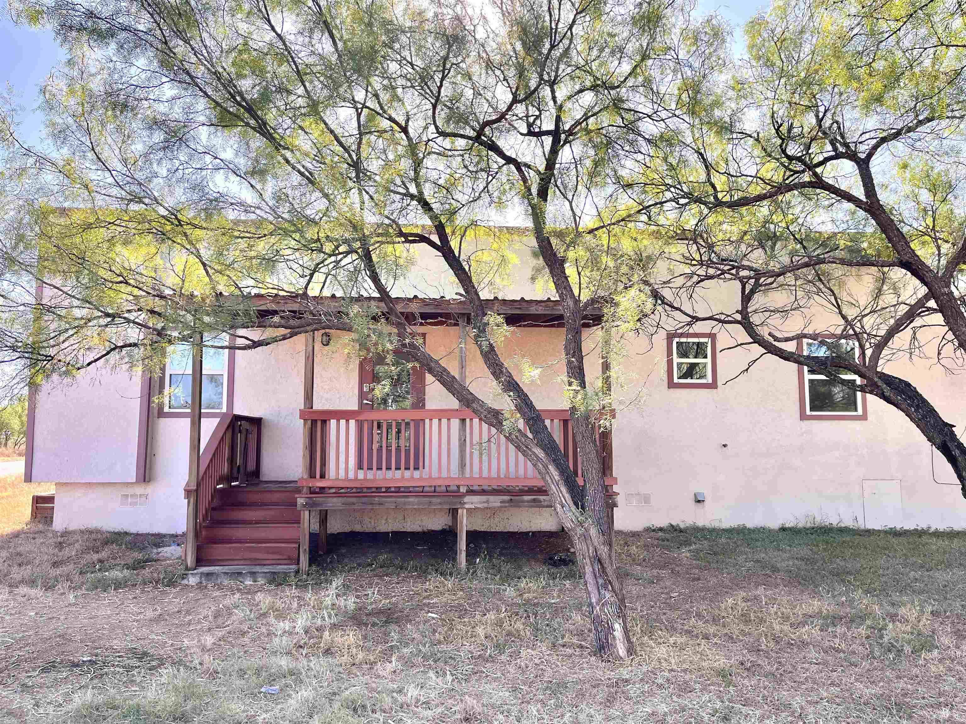 711 Dallas ST, Kingsland, TX 78639